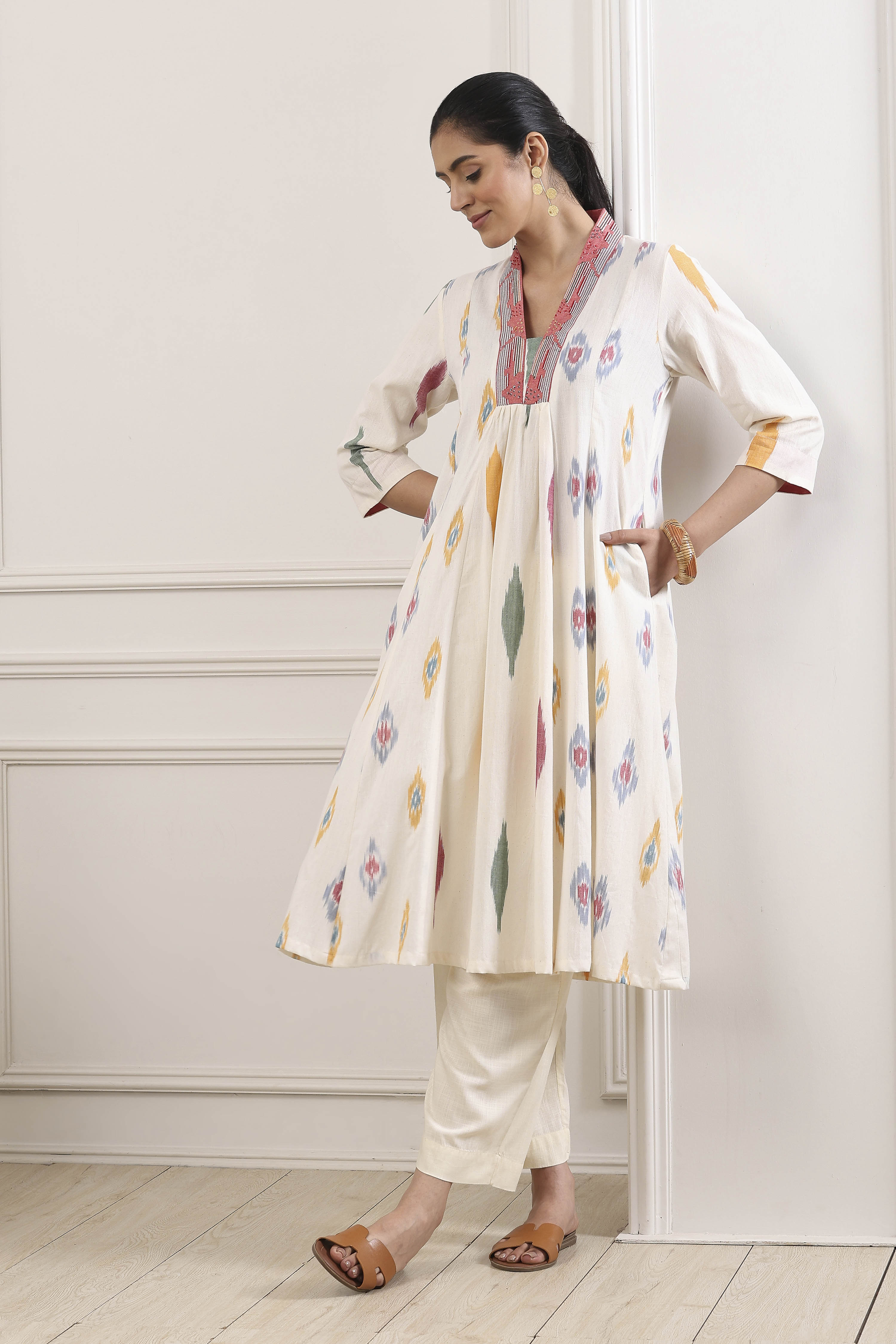 Off White Cotton Geometric Printed A-Line Kurta image number 0