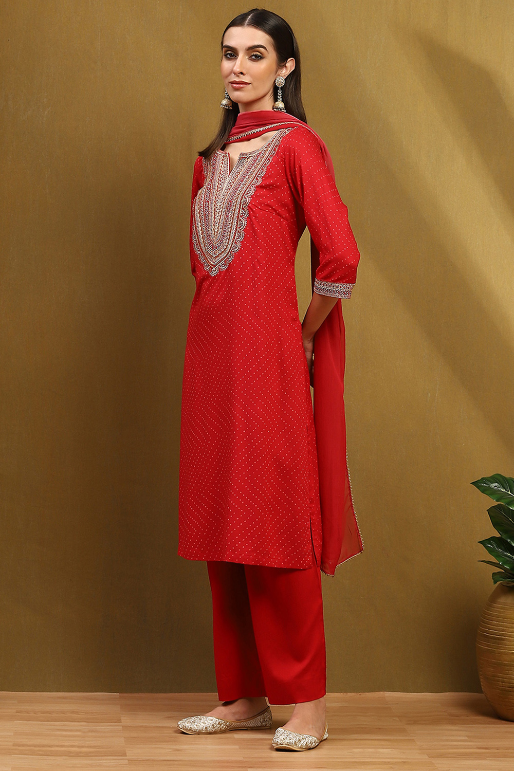 Cherry Red Bandhani Printed Straight Suit Set image number 6