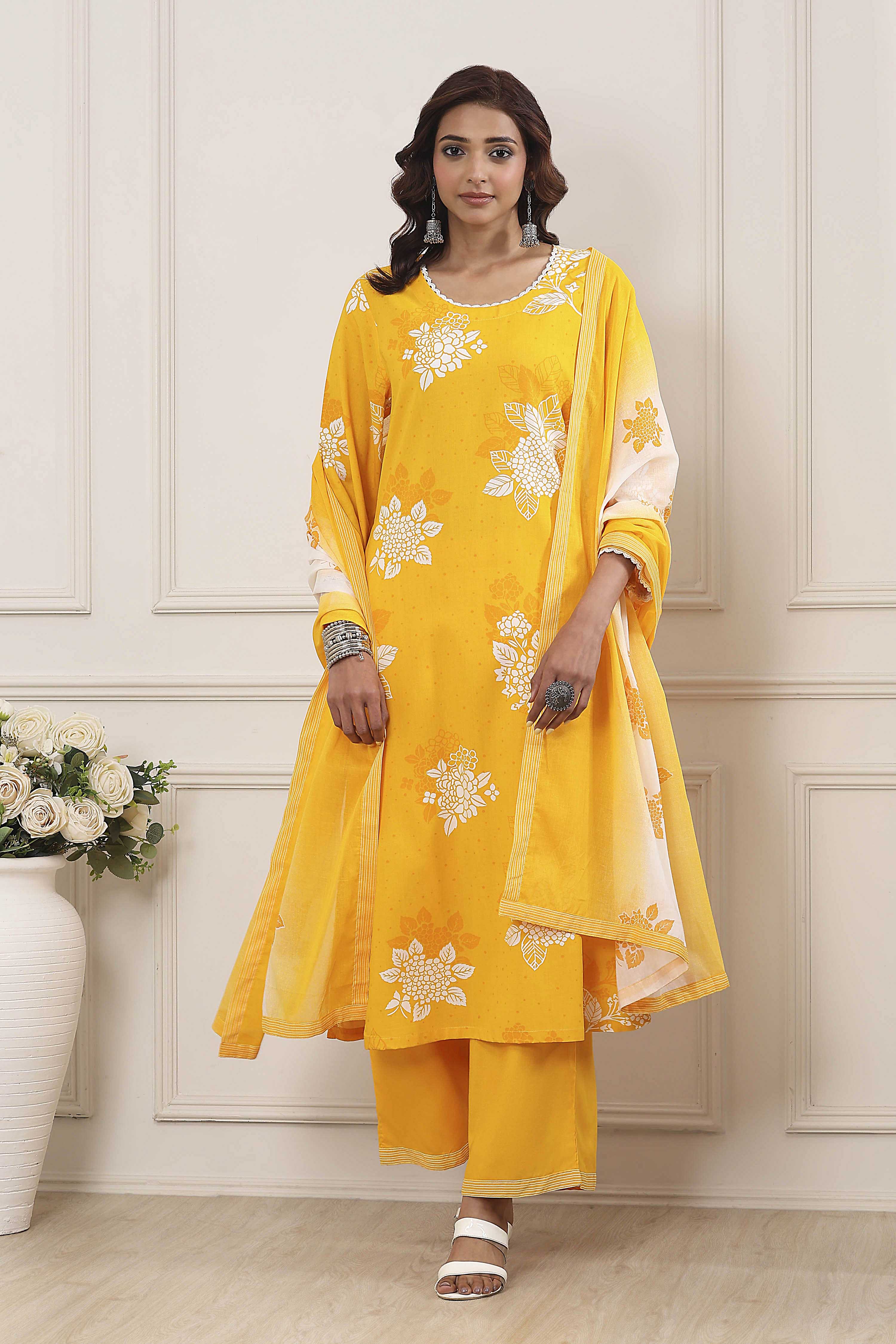 Coral Floral Printed Straight Suit Set image number 6