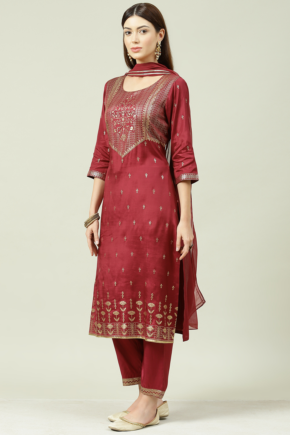 Wine Straight Kurta Regular Pants Suit Set image number 5