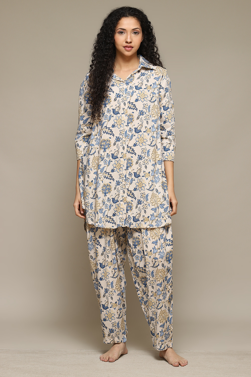 Off White & Red Rayon Printed 2 Piece Sleepwear Set image number 6