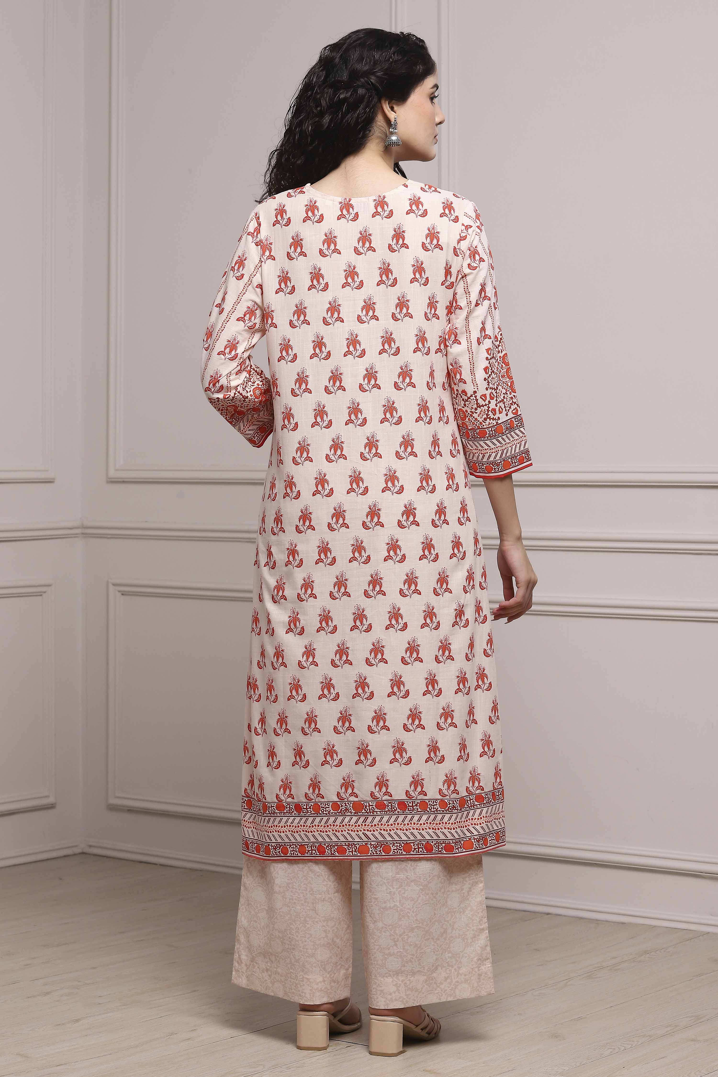 White and Blue Cotton Printed Straight Suit Set image number 4