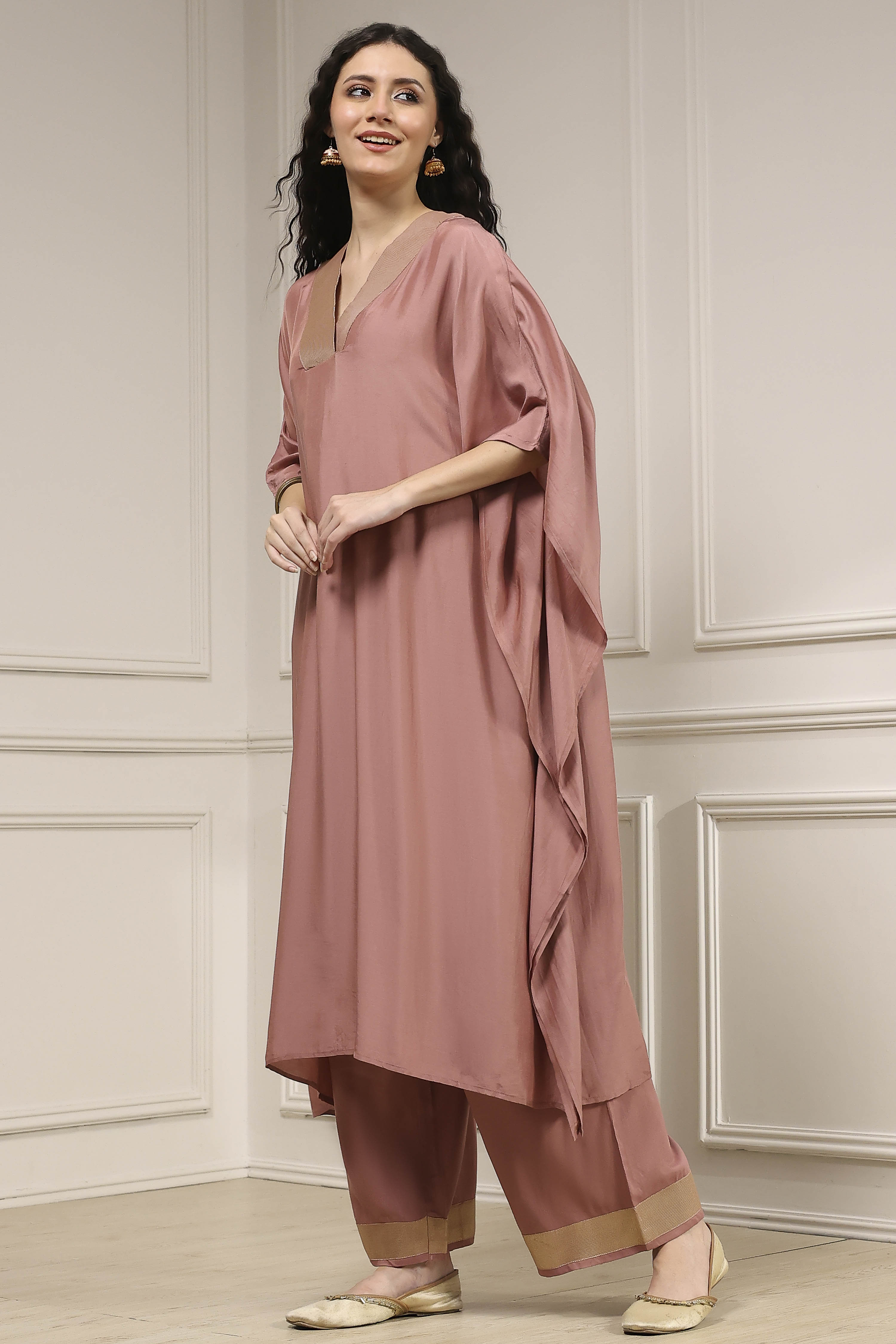 Mauve Solid Kaftan-Style Kurta Set image number 3