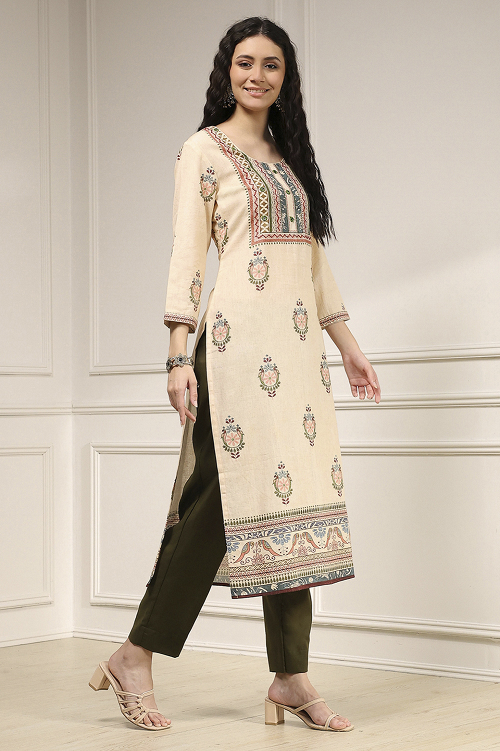 Off White Cotton Printed Embroidered Unstitched Suit Set image number 6