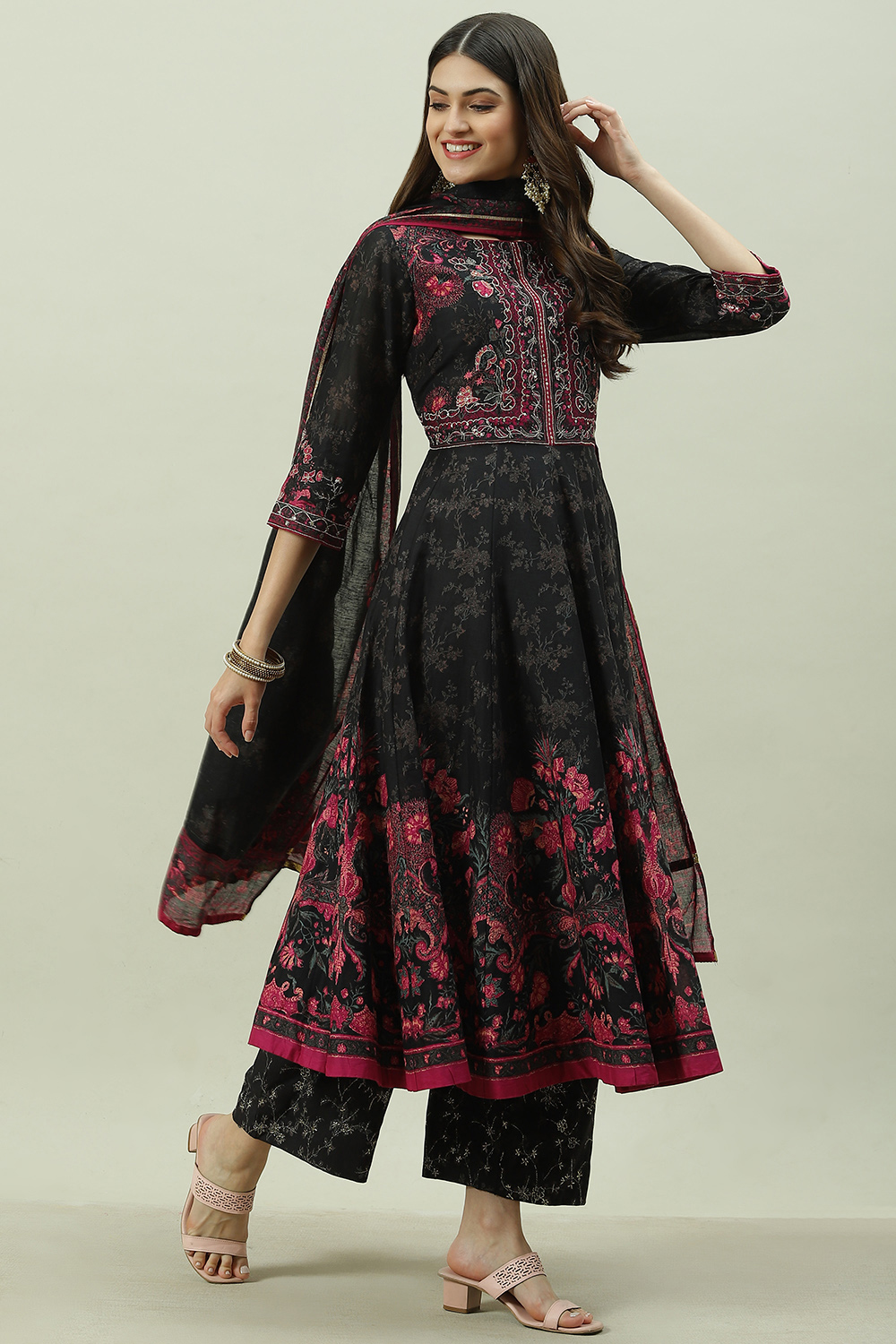 Black Cotton Silk Anarkali Kurta Palazzo Suit Set image number 5
