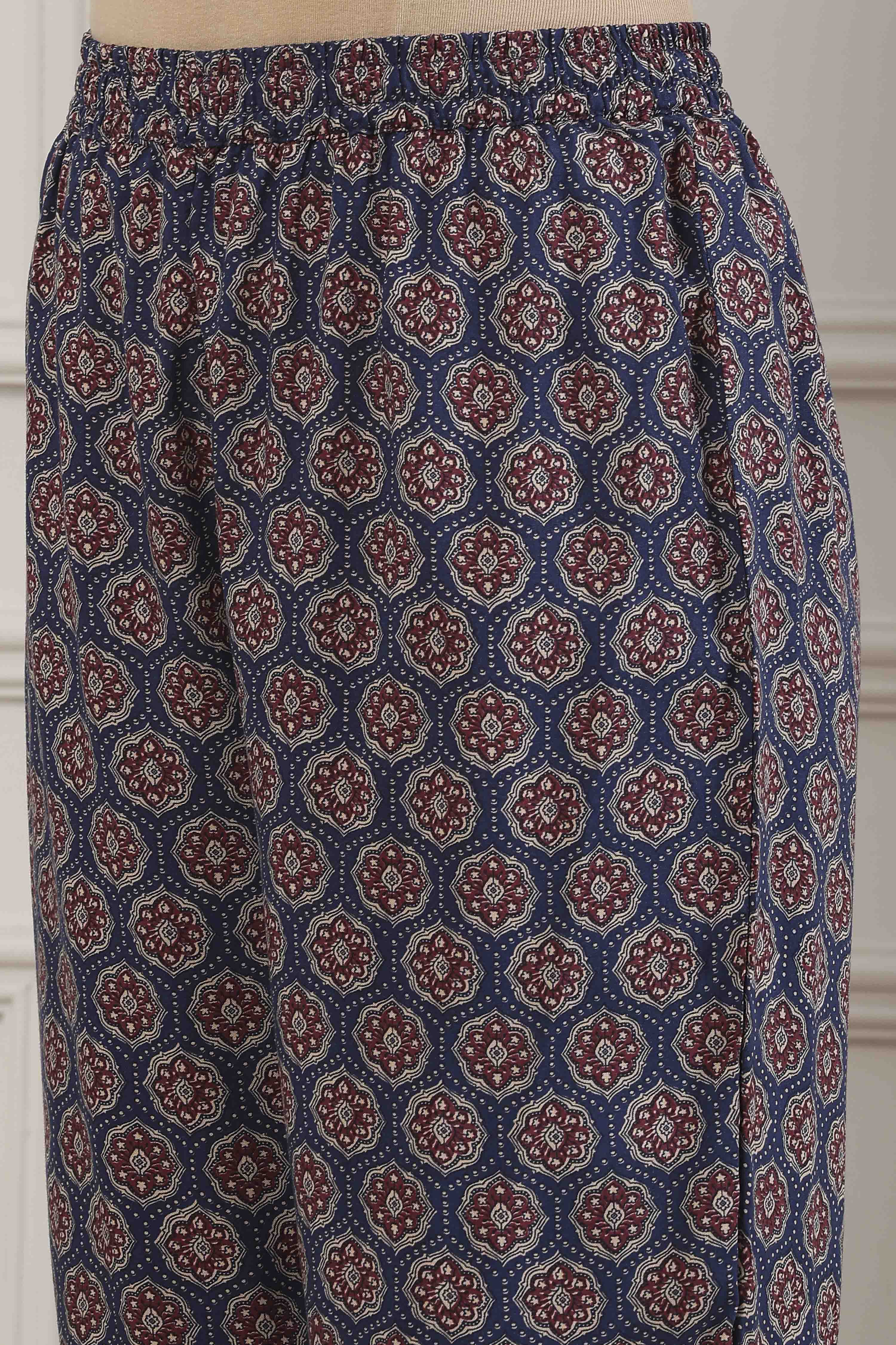 Green Paisley Printed Straight Suit Set image number 2