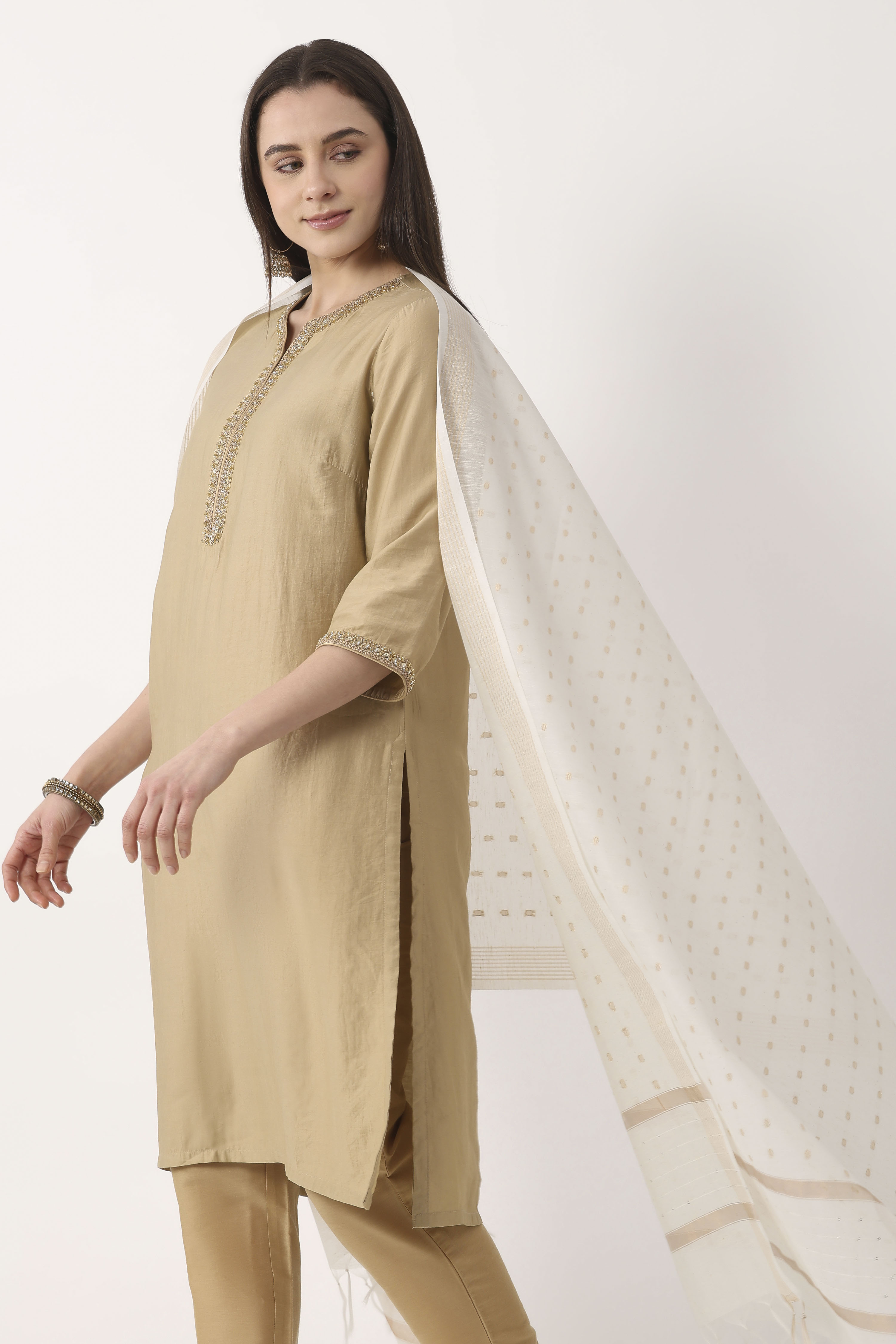 White Art Silk Dupatta image number 1