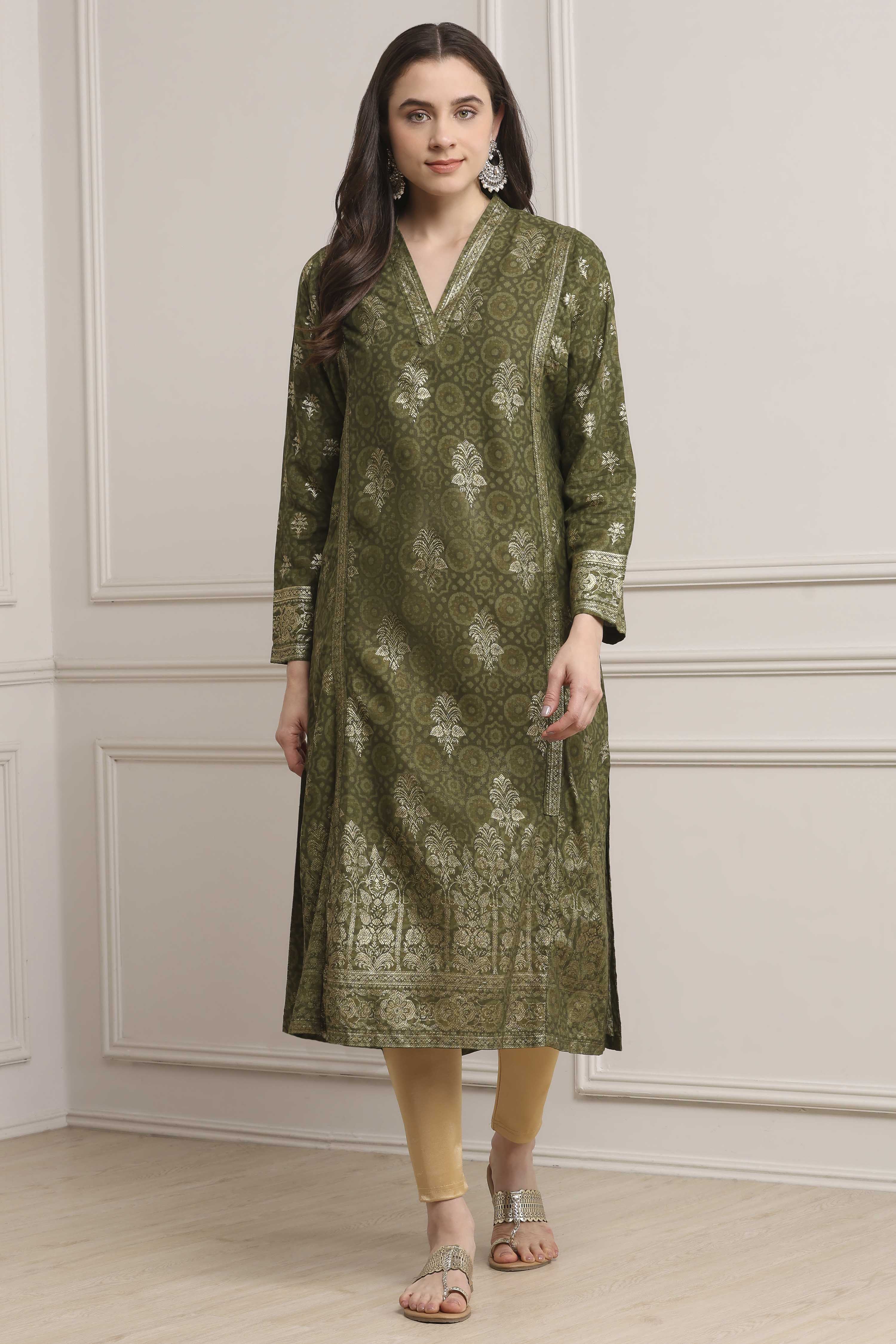 Green Viscose Rayon Straight Kurta Pants Set image number 6