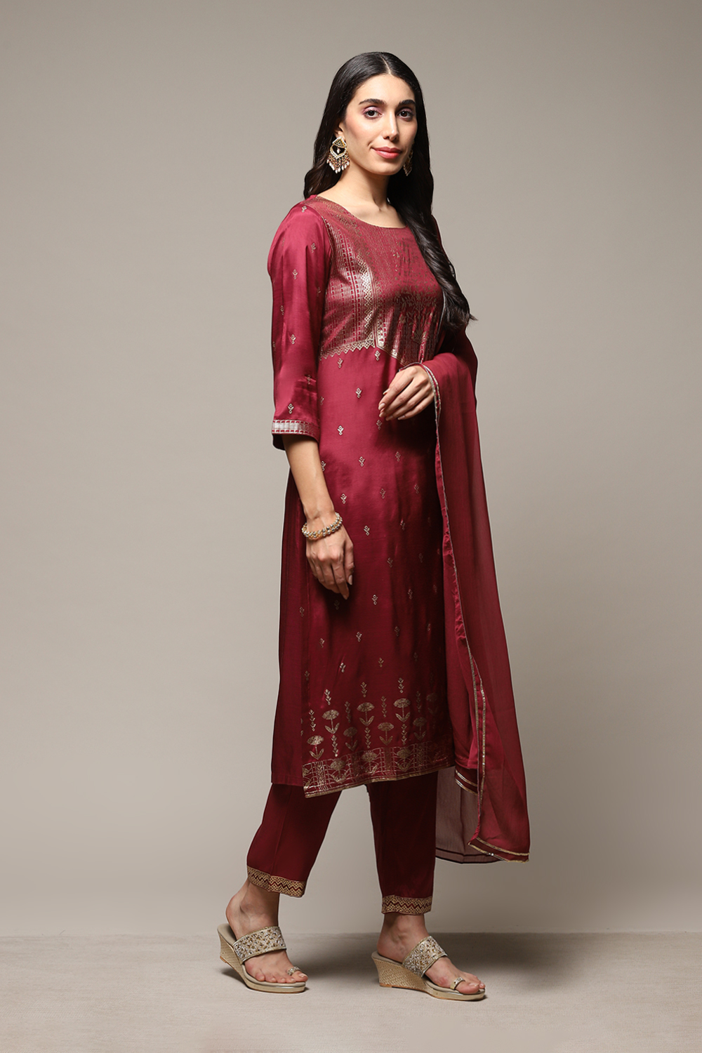 Orange Printed Viscose Straight Kurta Regular Pants Suit Set image number 6