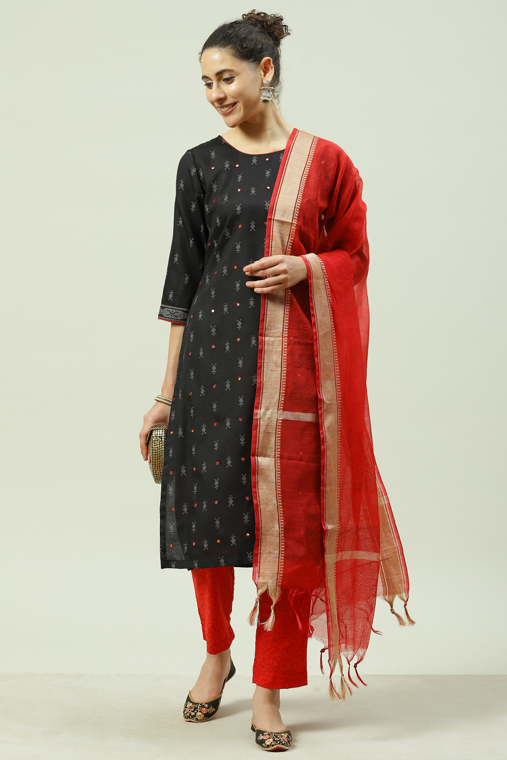 Black Cotton Screen Print Unstitched Suit Set image number 0