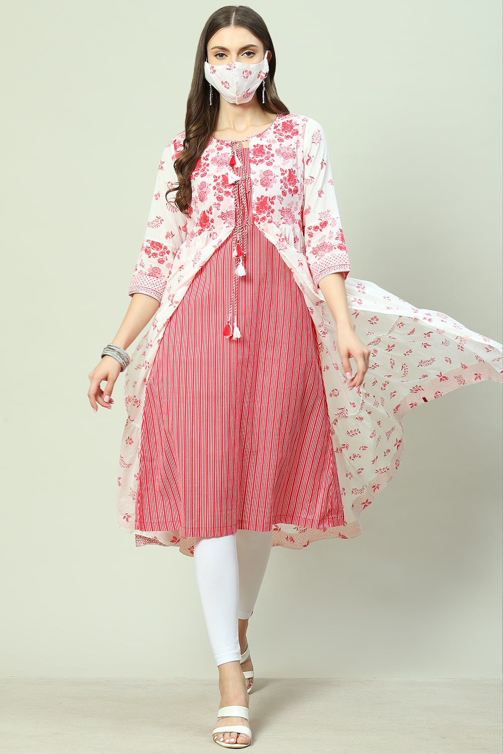 Blue Cotton Tiered Kurta image number 4