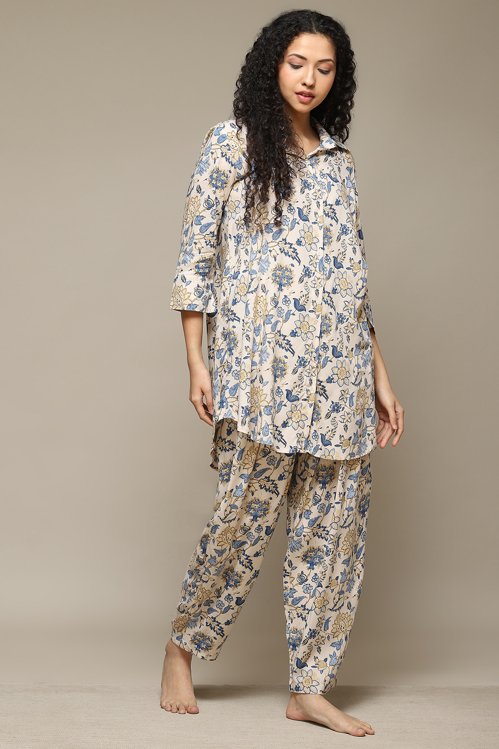 Off White & Red Rayon Printed 2 Piece Sleepwear Set image number 5