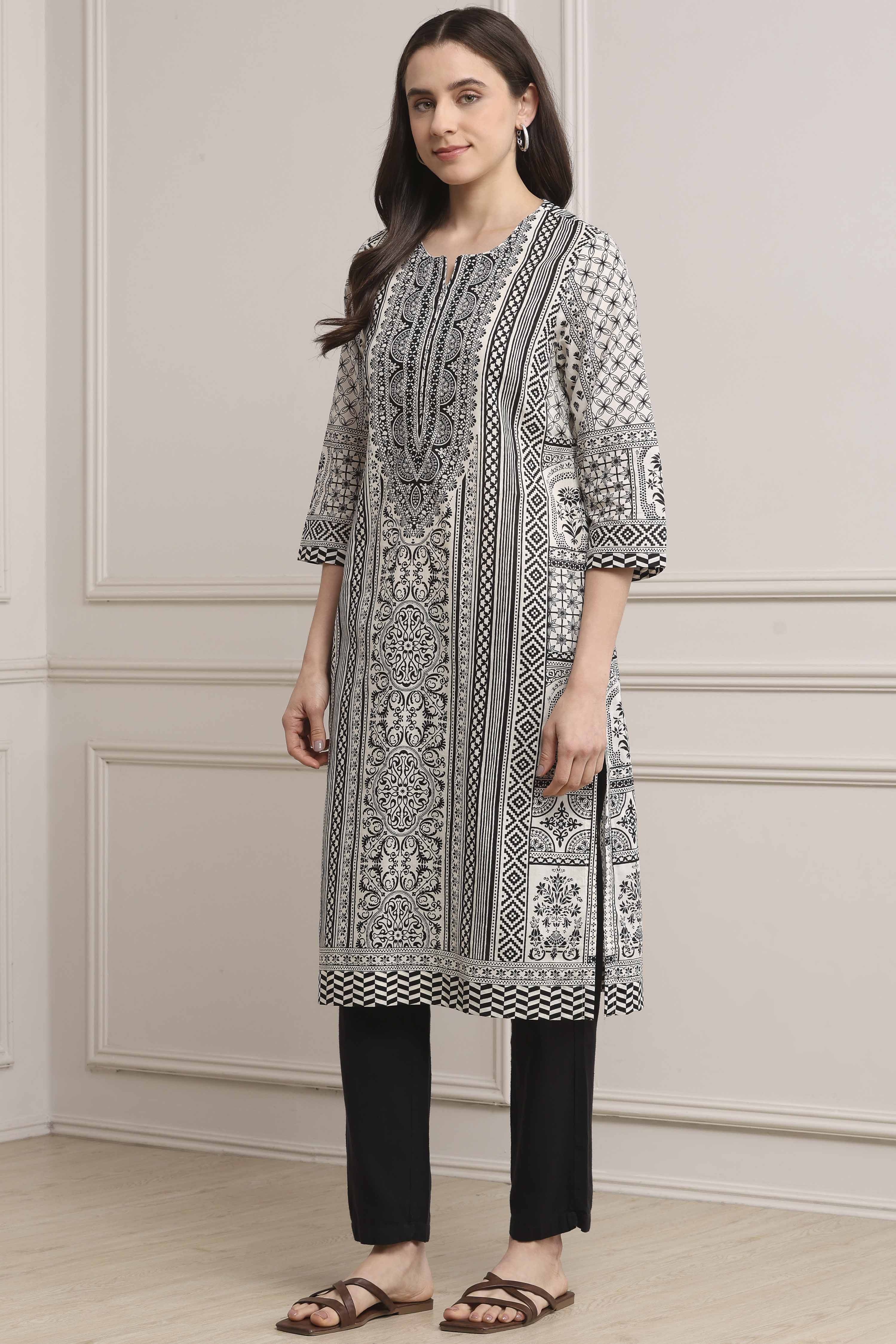 White Cotton Printed Straight Kurta image number 2