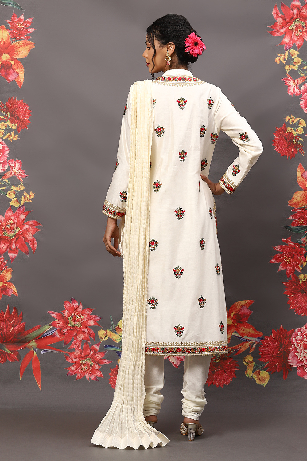 Rohit Bal Black Cotton Blend Straight Kurta Suit Set image number 4