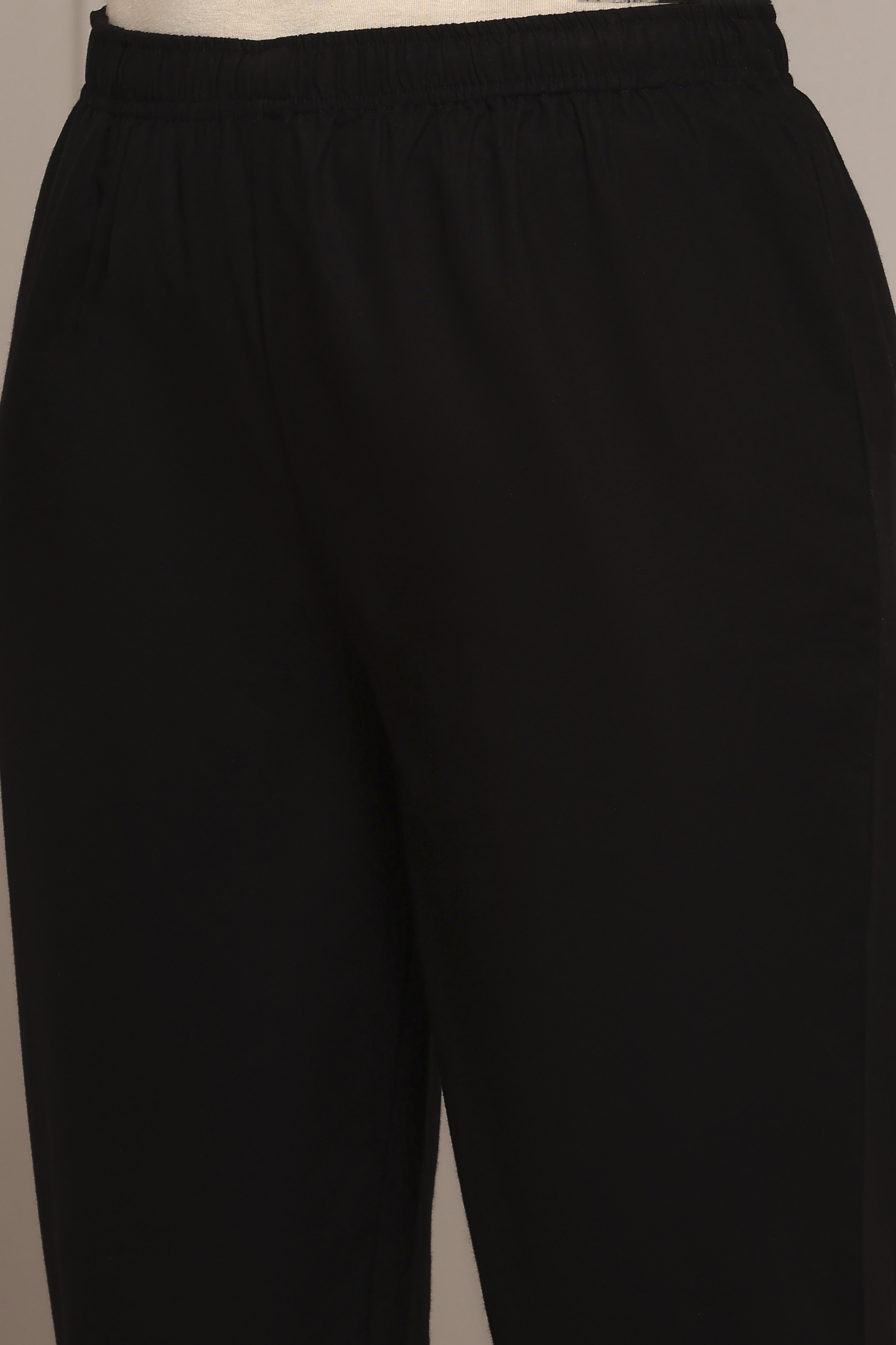 Bottle Green Cotton Solid Fitted Pants image number 1