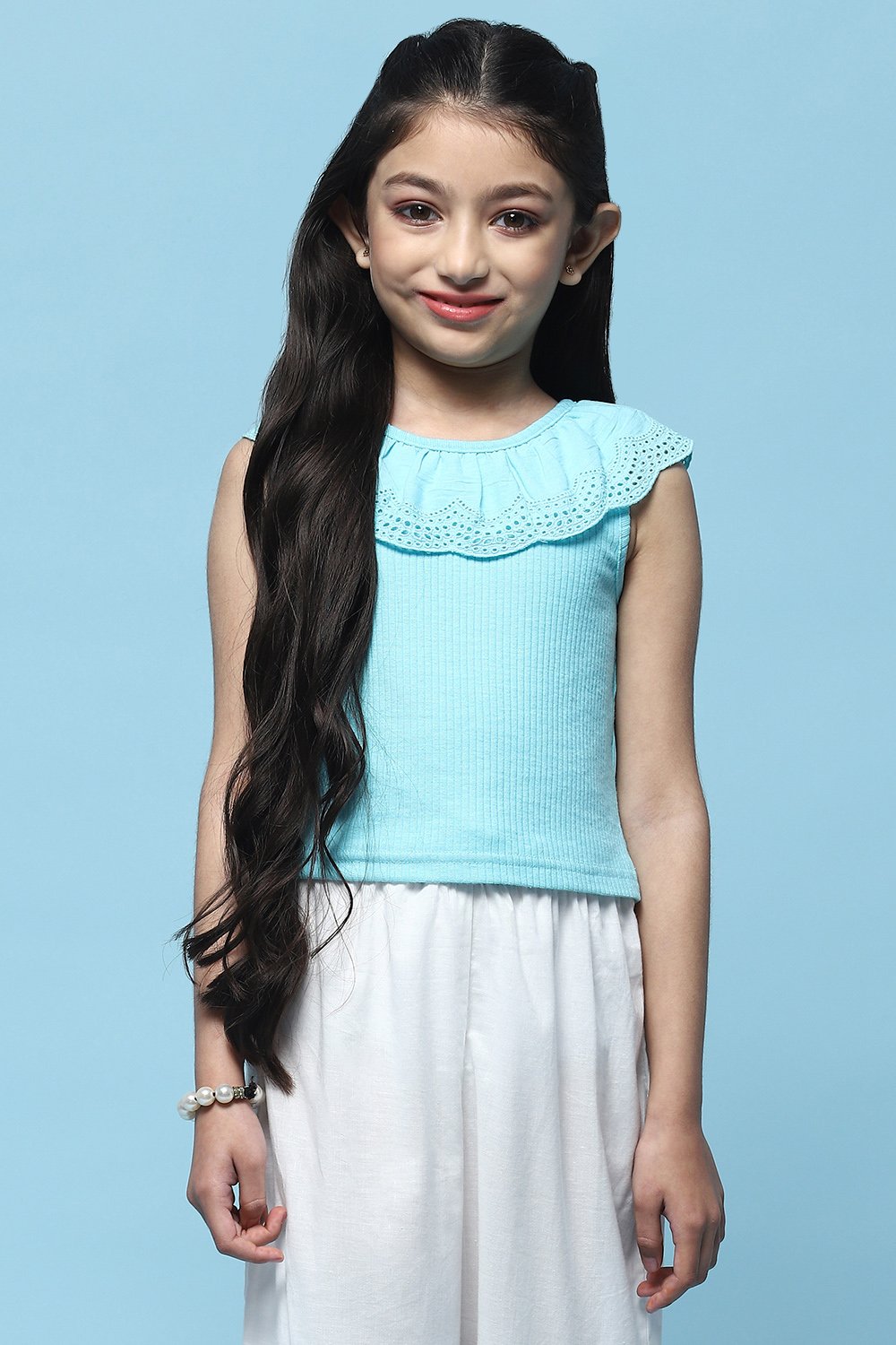 Pink Sleeveless Top With Schiffli Lace Detail image number 5