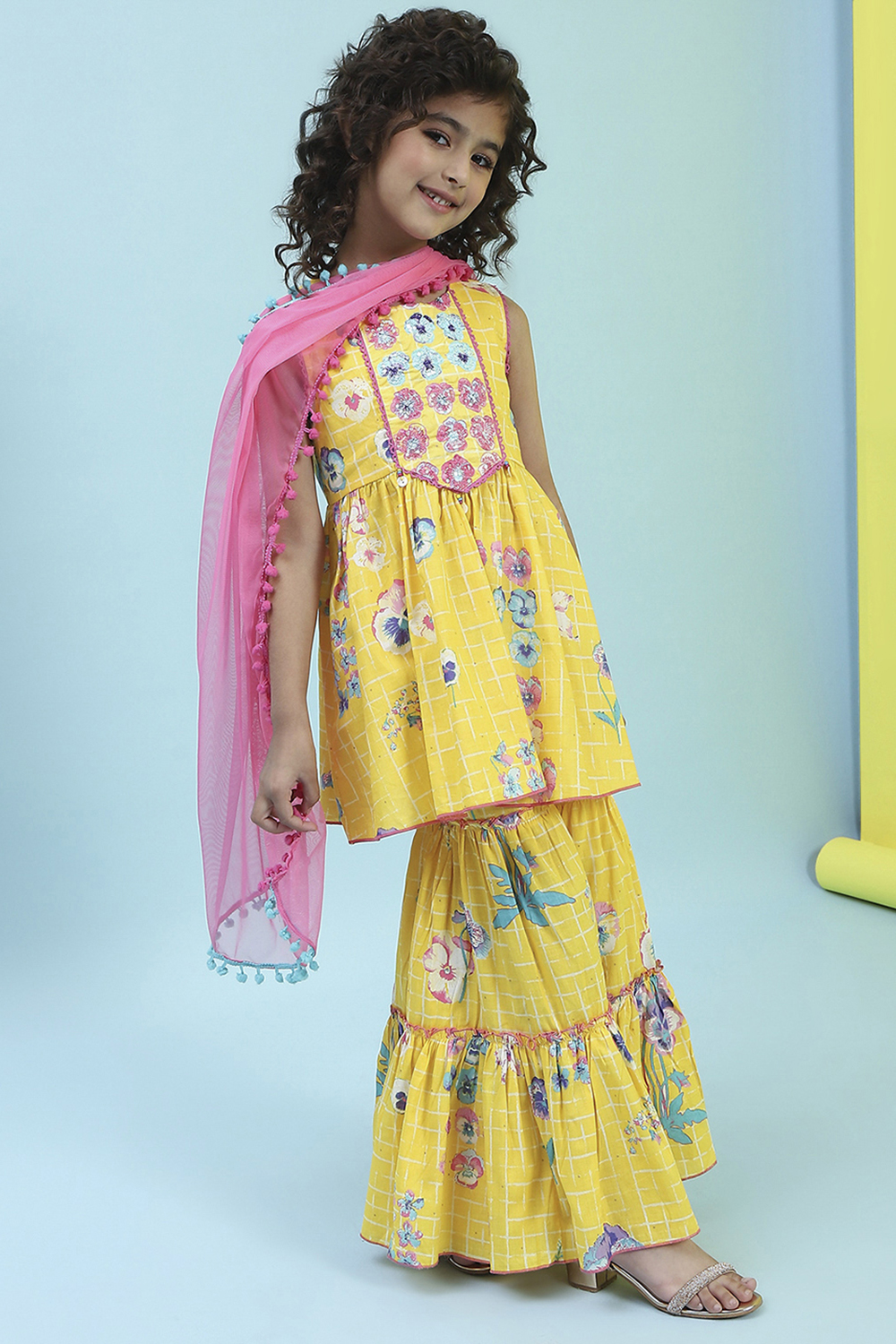 Yellow Cotton Peplum Gathered Suit Set image number 5