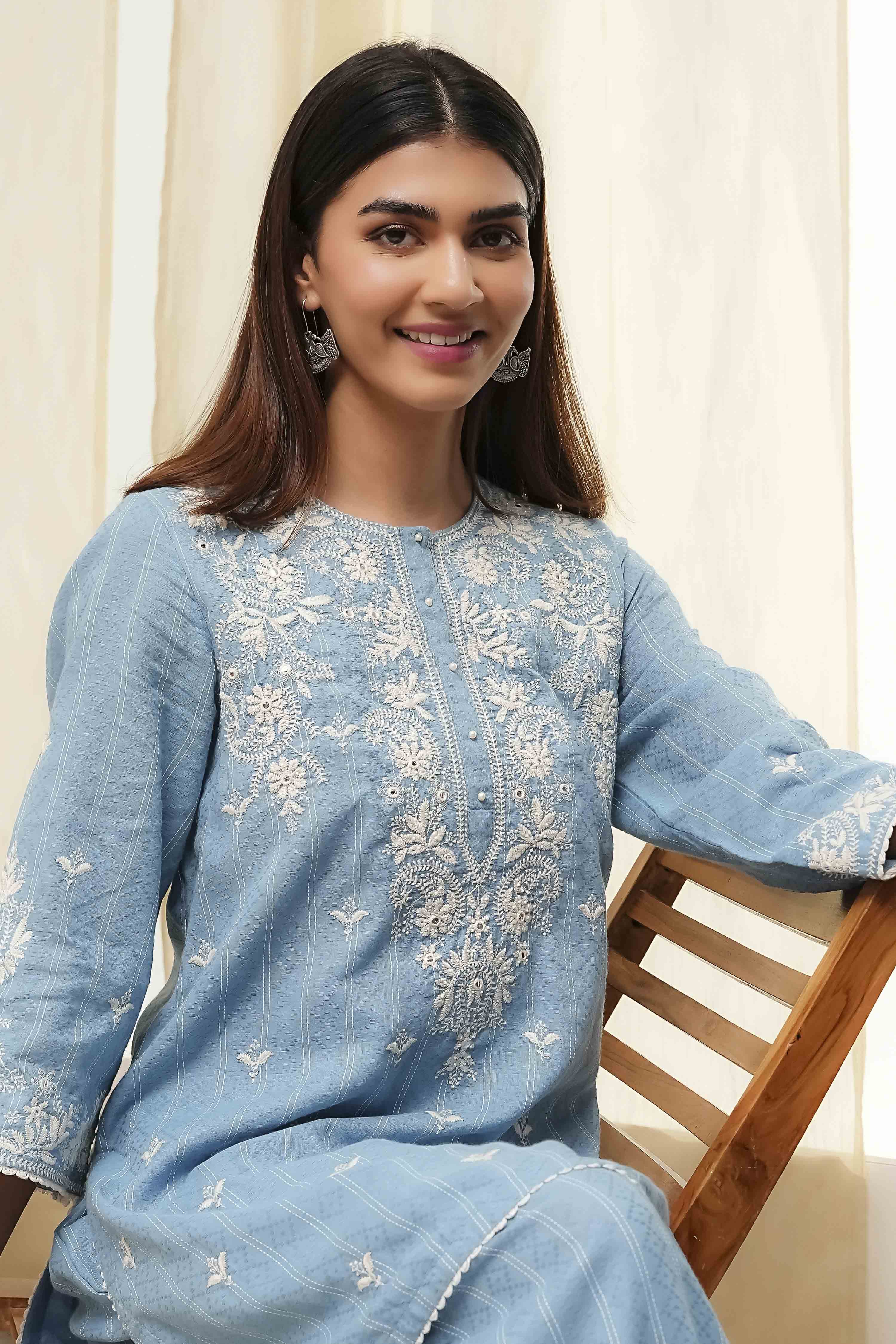 Blue Cotton Embroidered Straight Kurta Set image number 7
