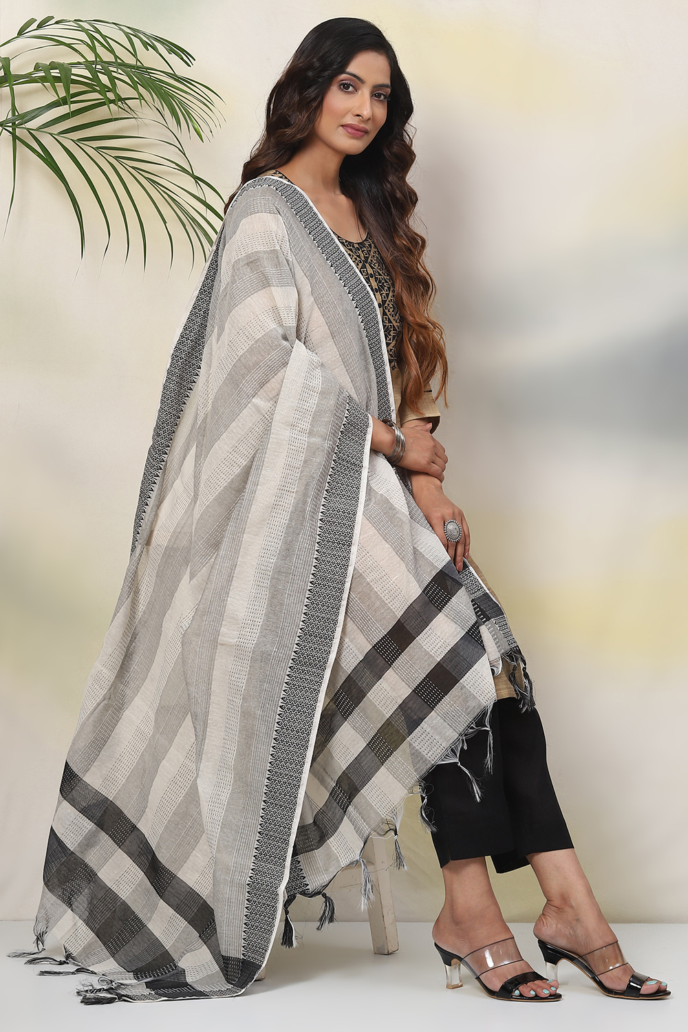 Peach Chanderi Hand Block Print Unstitched Suit Set image number 3