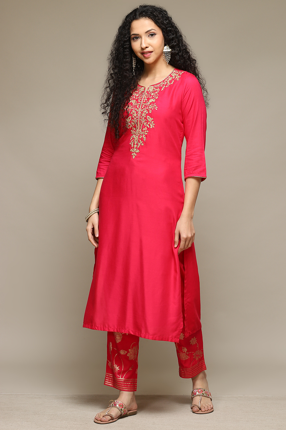 Sap Green Embroidered Straight Kurta Set image number 3