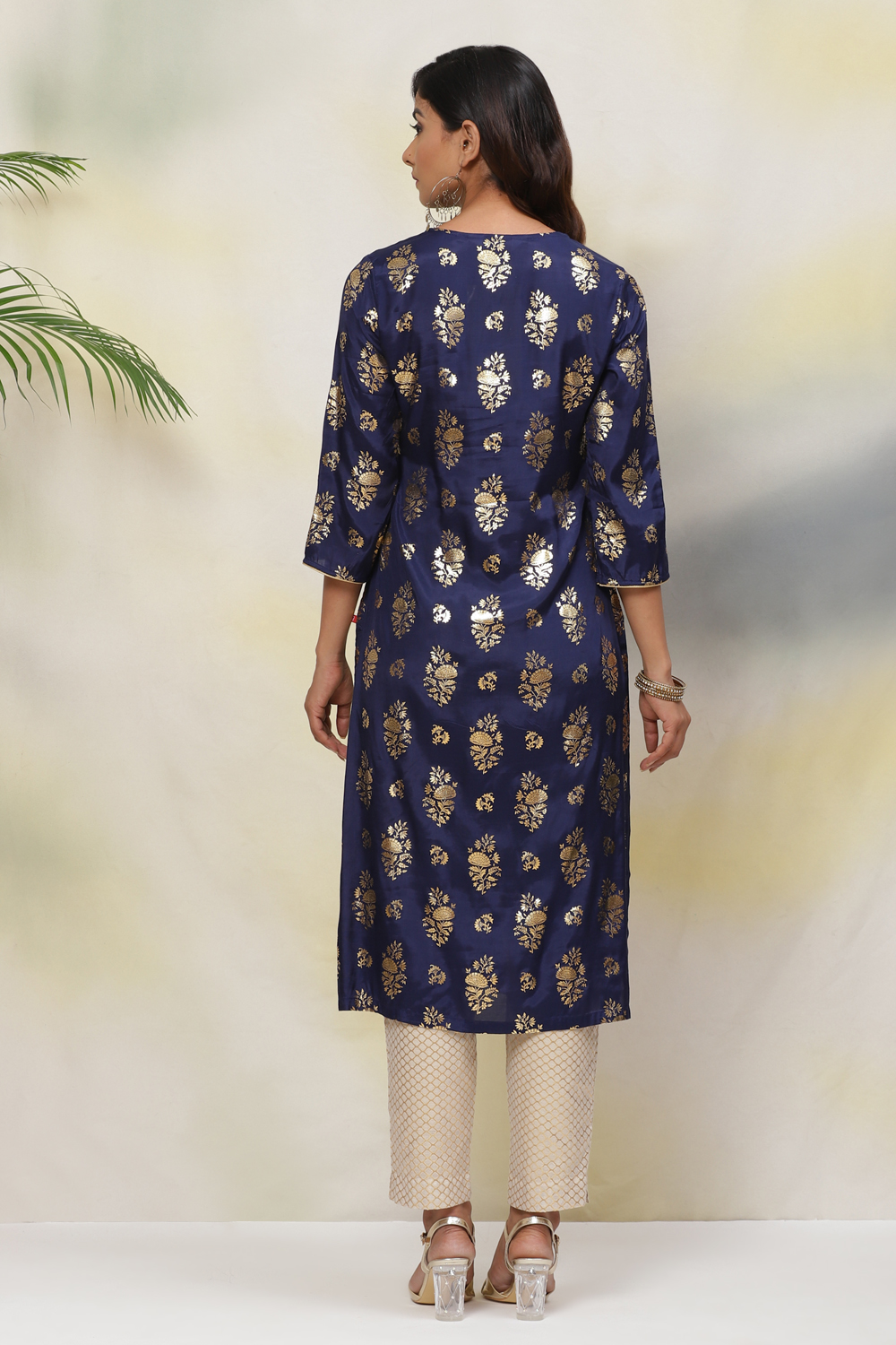 Red Straight Viscose Kurta image number 5