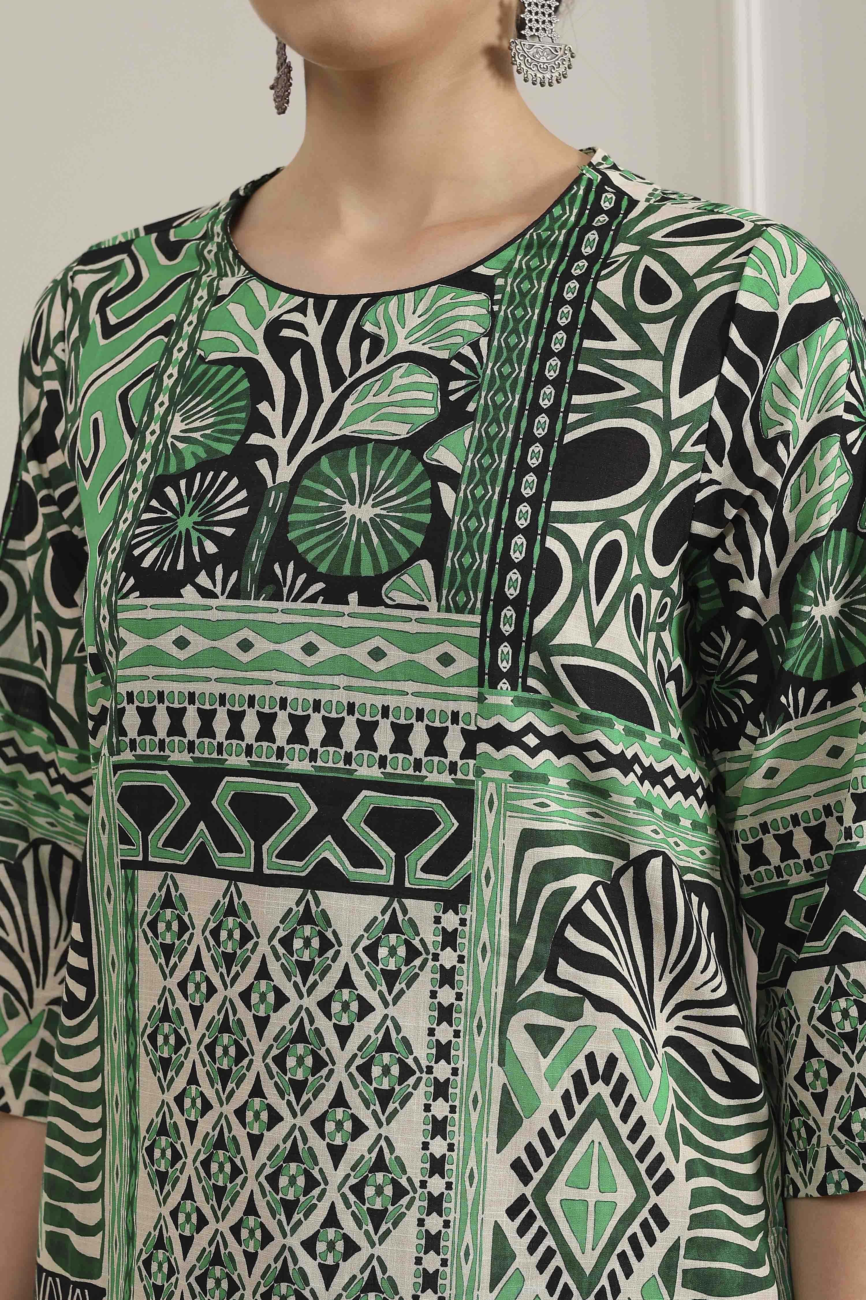 Green Cotton Printed Straight Kurta Set image number 1