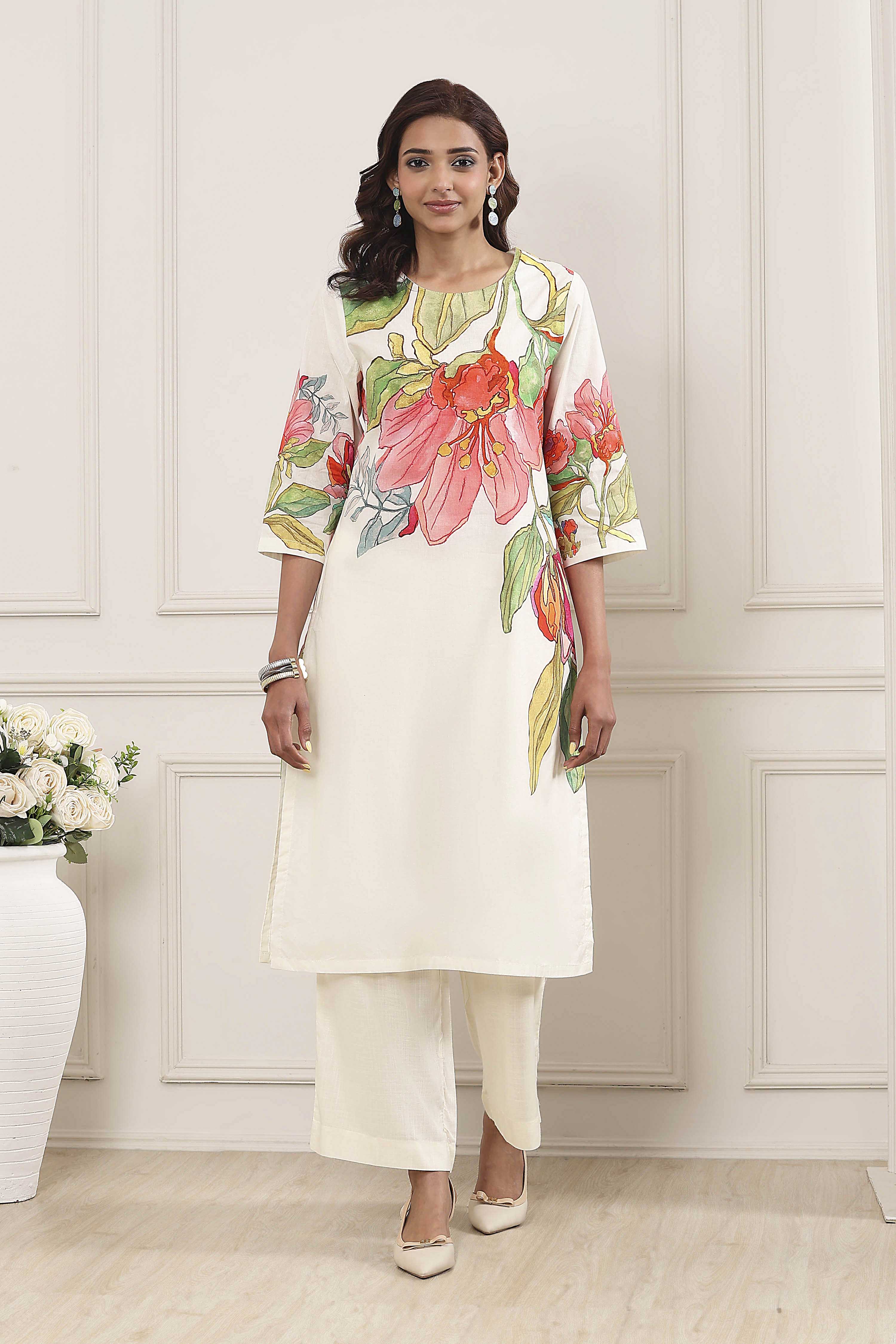 Beige Cotton Floral Printed Straight Kurta Set image number 6