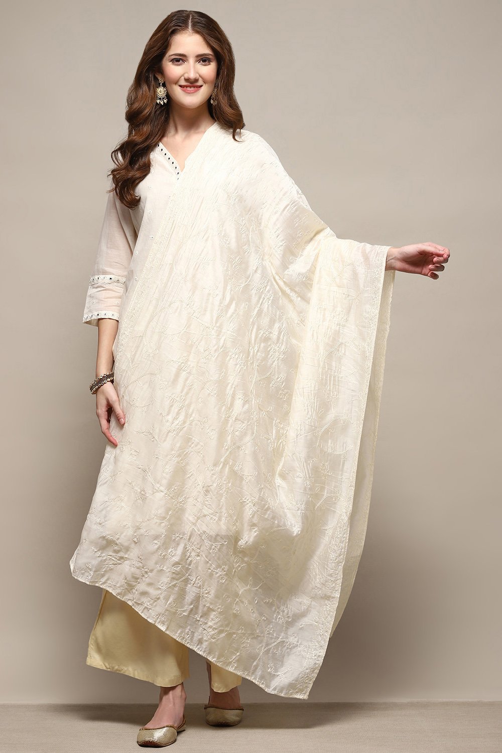 Off-white Threadwork Dupatta image number 2