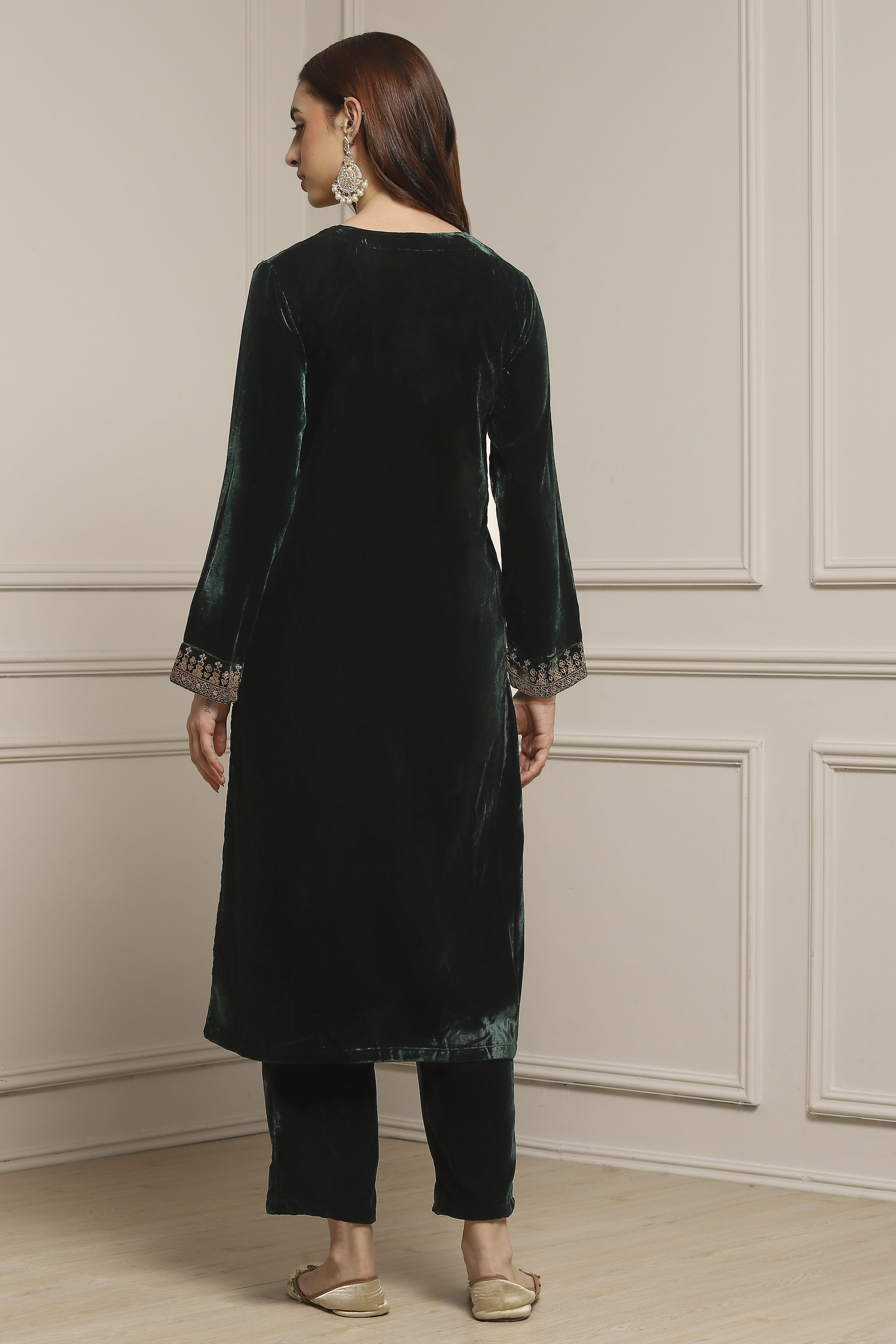 Dark Green Velvet Straight Winter Kurta Set image number 4