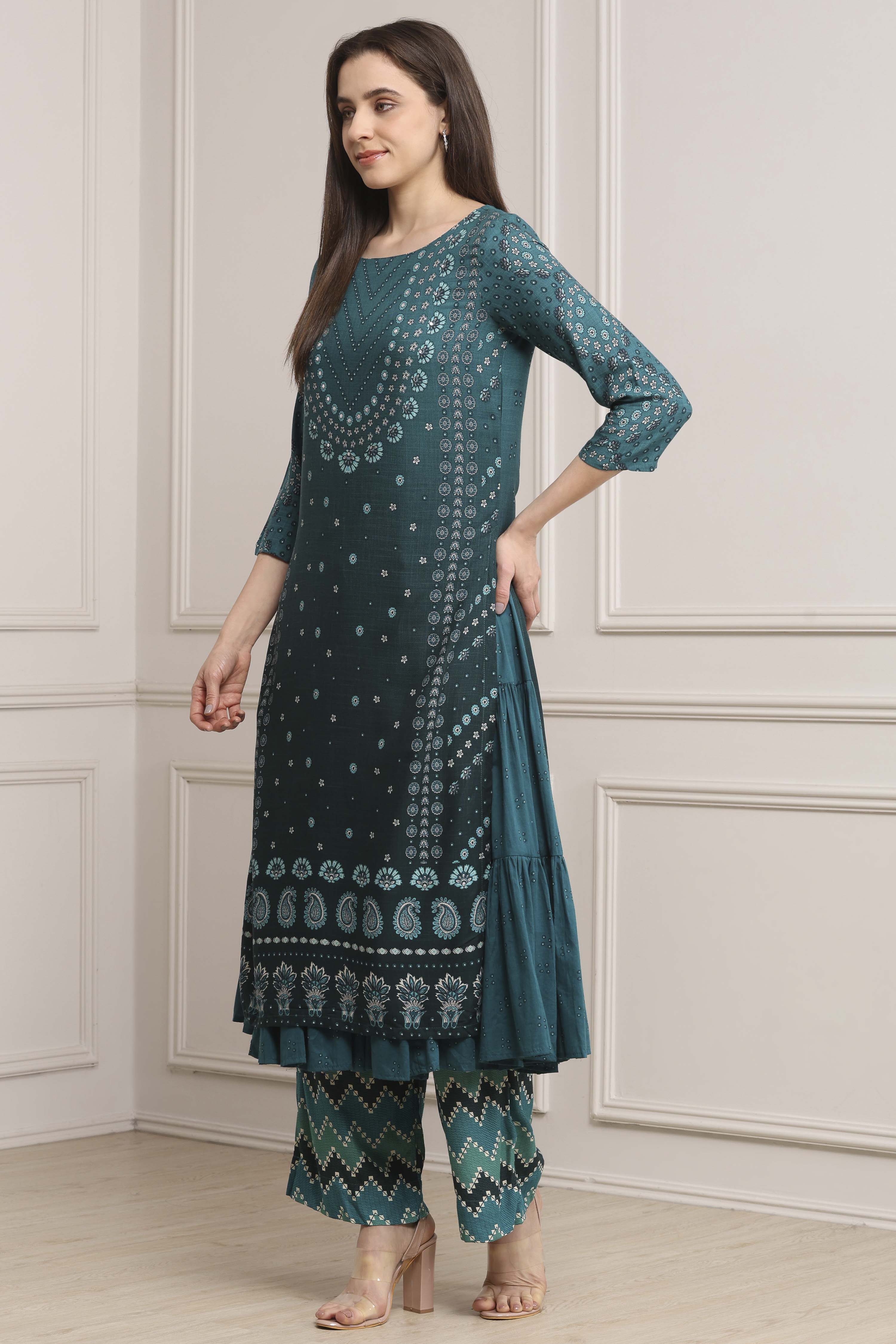 Blue Viscose Rayon Flared Kurta Pants Set image number 3