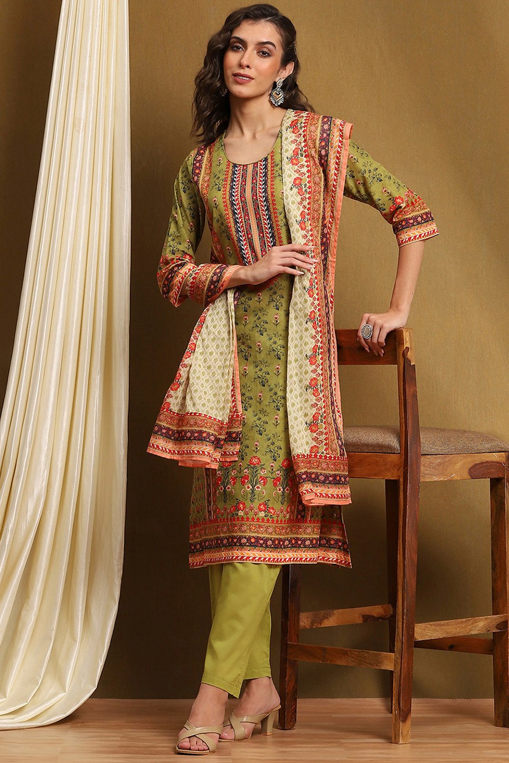 Moss Green Cotton Floral Printed Straight Suit Set image number 0