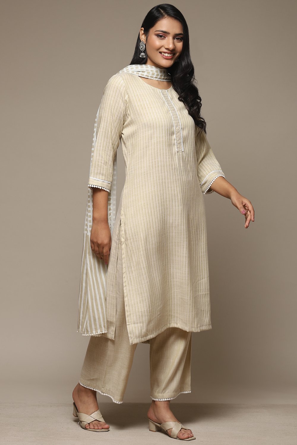 Red Cotton Blend Straight Kurta Palazzo Suit Set image number 6