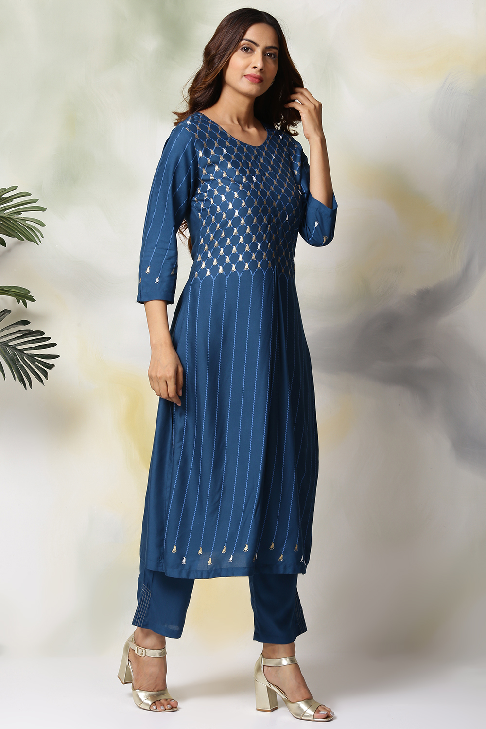 Fuchsia Rayon Straight Kurta Pants Set image number 4