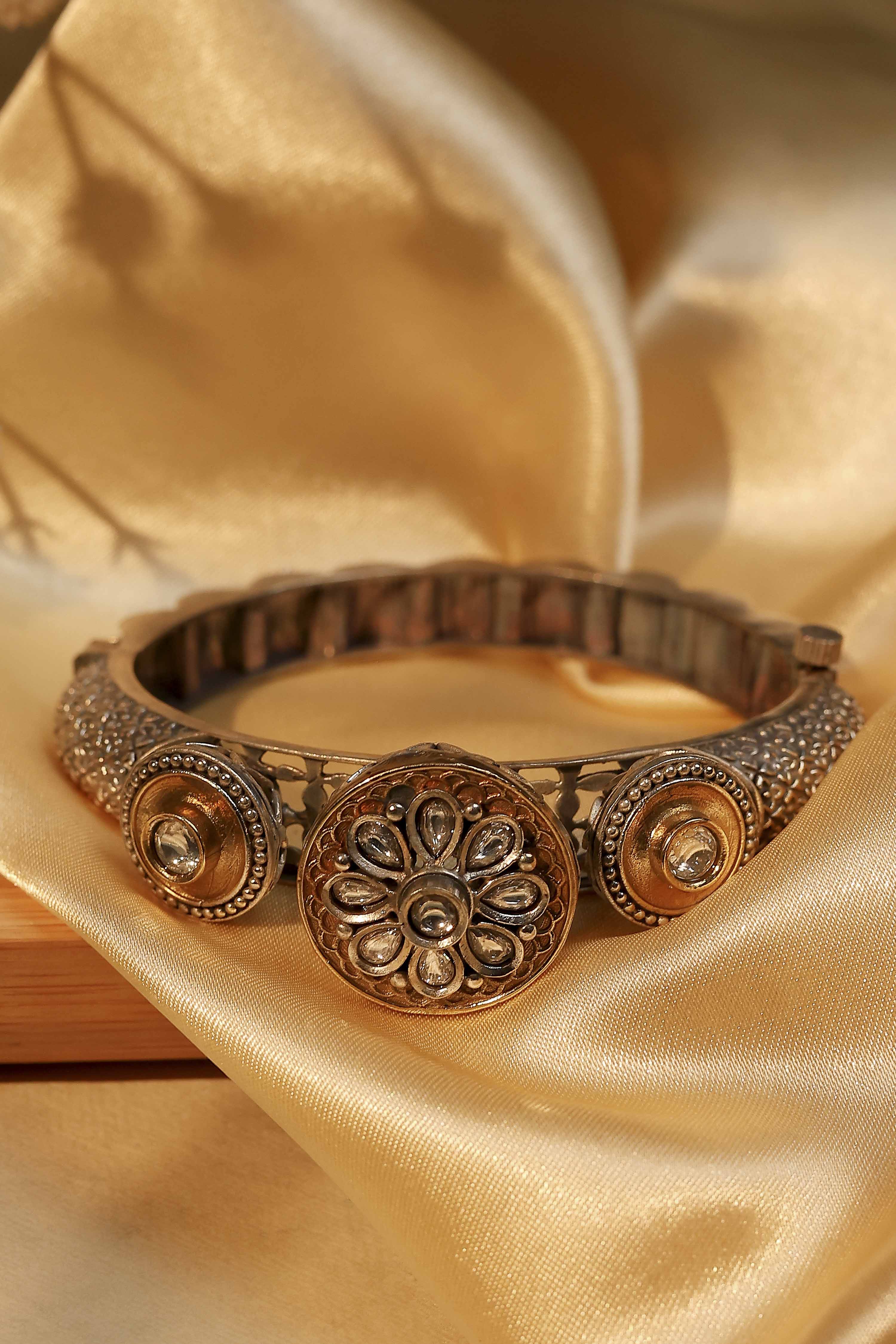 Oxid Gold Brass Bangles image number 2