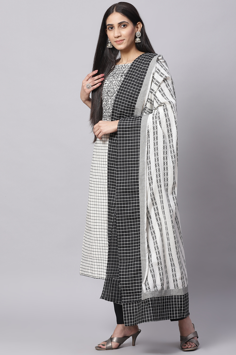 White Cotton Handloom Unstitched Suit Set image number 5