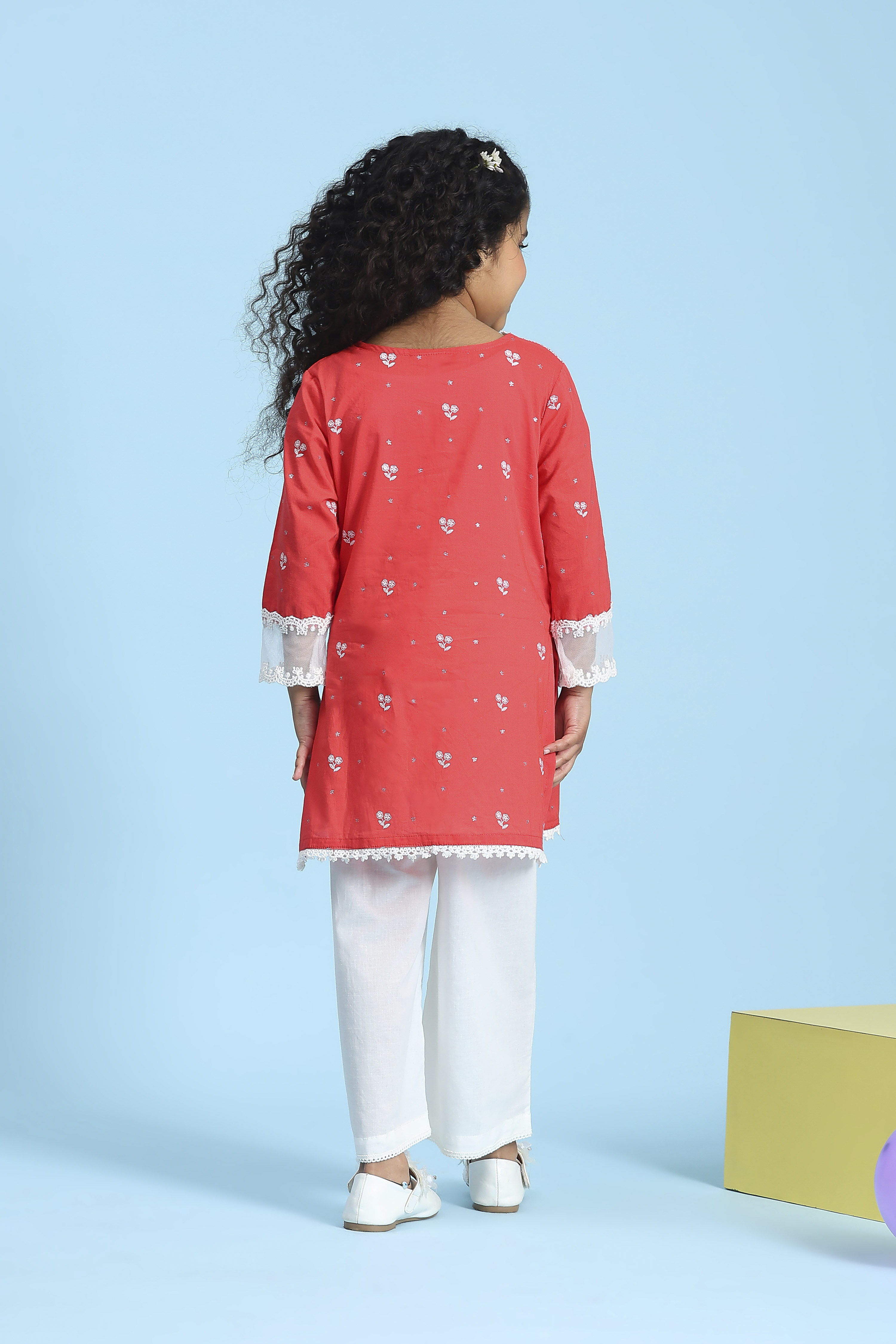 Yellow and White Cotton Printed Straight Kurta Set image number 4