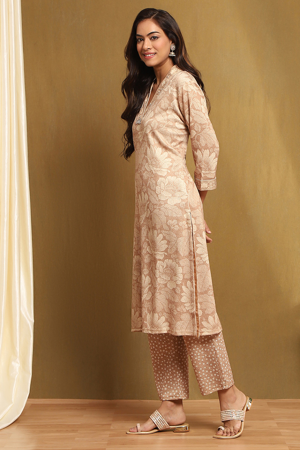 Beige Printed Straight Winter wear Kurta Set image number 3