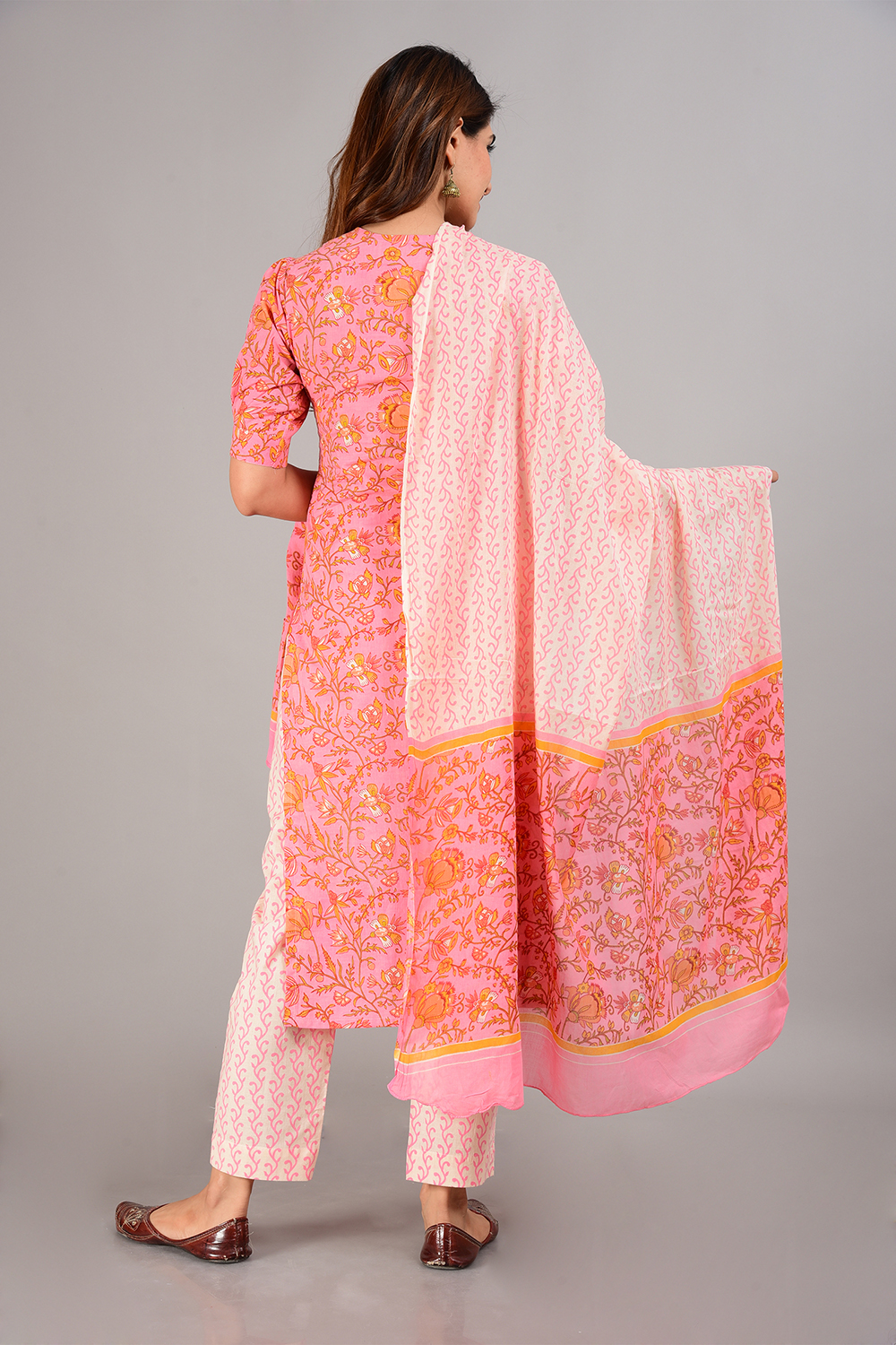 Pink Cotton Screen Print Unstitched Suit Set image number 8