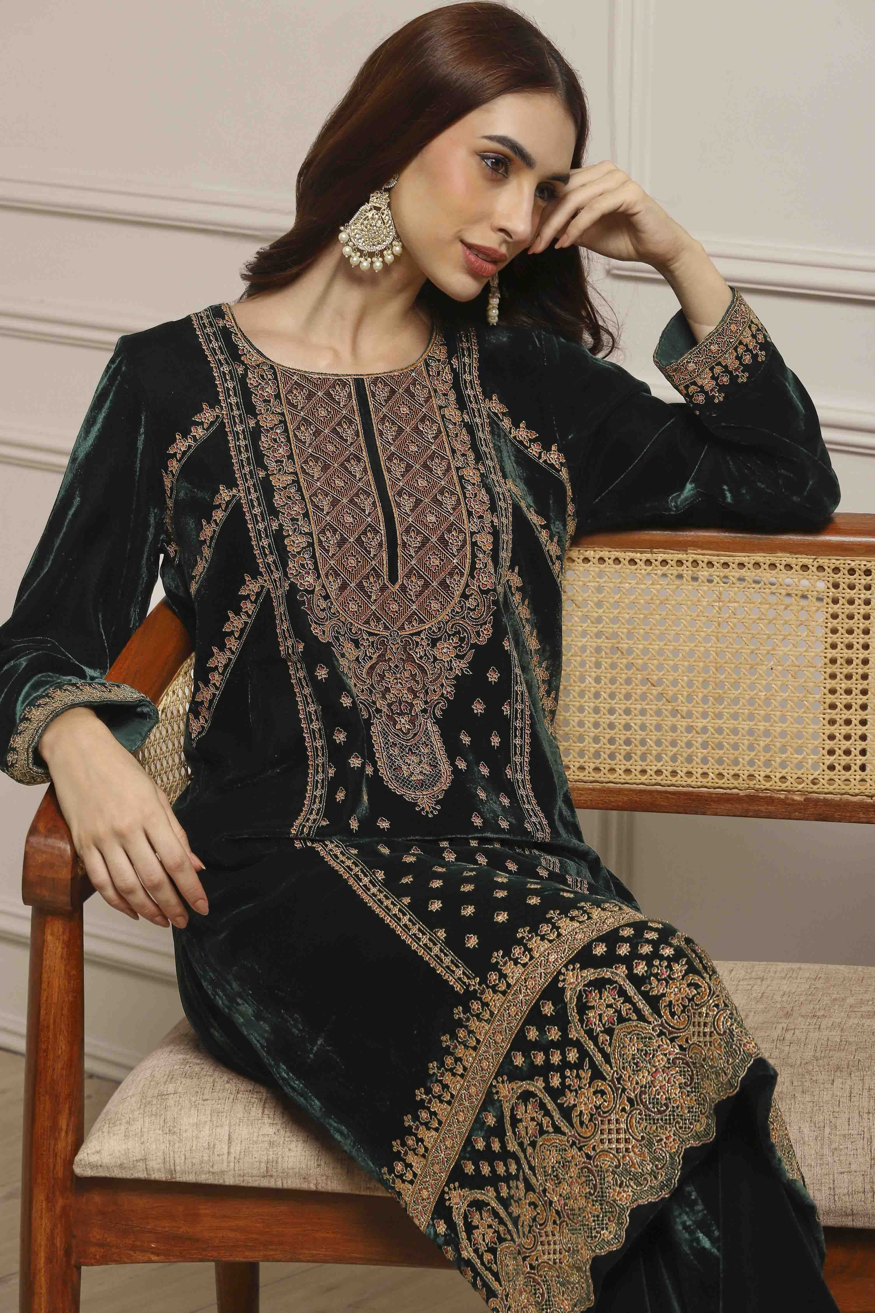 Dark Green Velvet Straight Winter Kurta Set image number 7