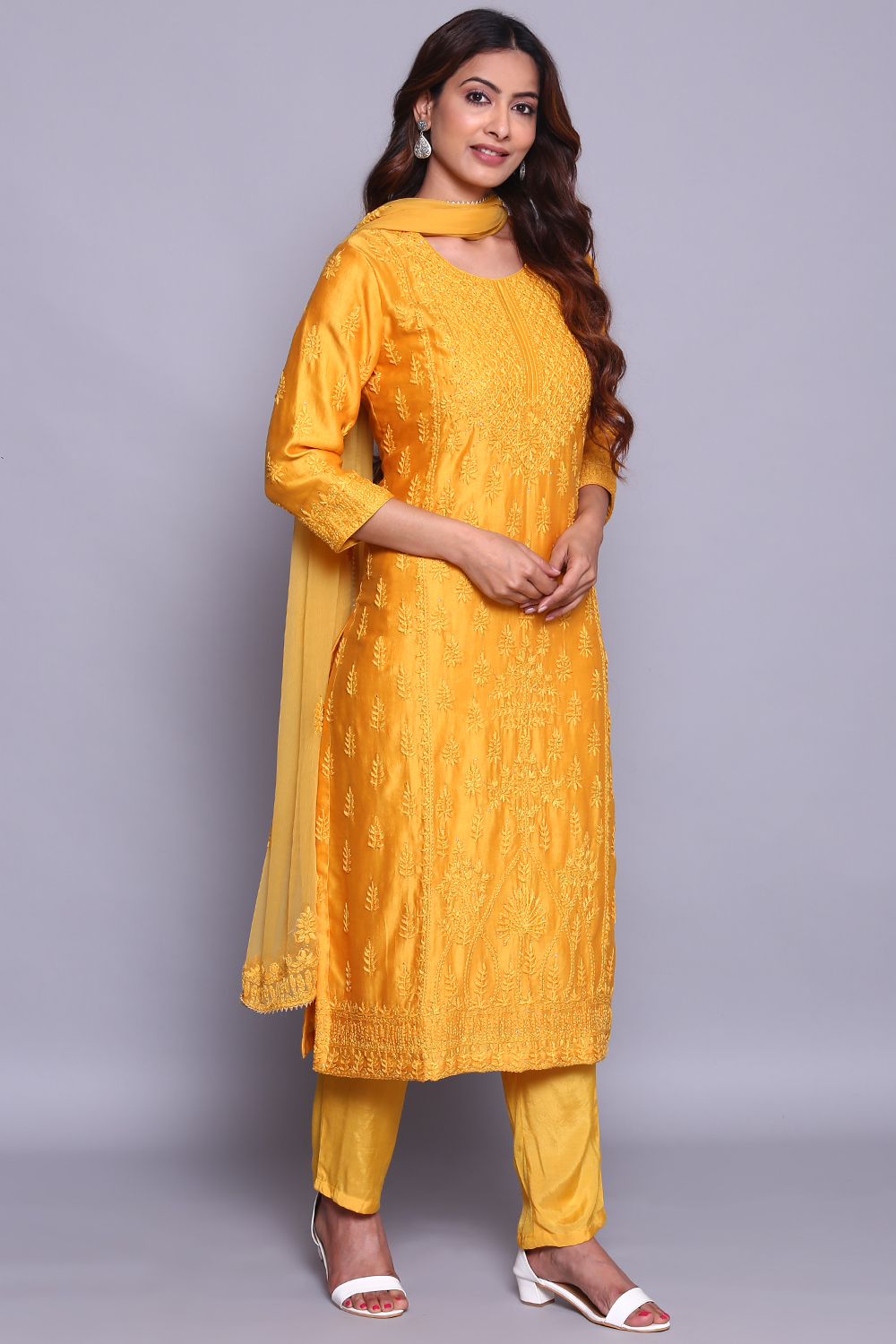 Pink Chanderi Hand Embroidered Unstitched Suit Set image number 4