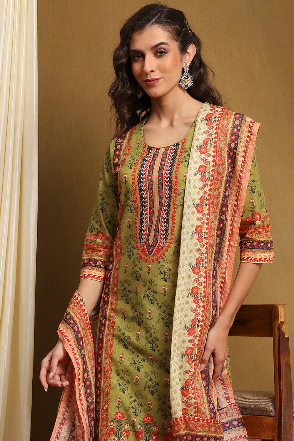 Moss Green Cotton Floral Printed Straight Suit Set image number 7