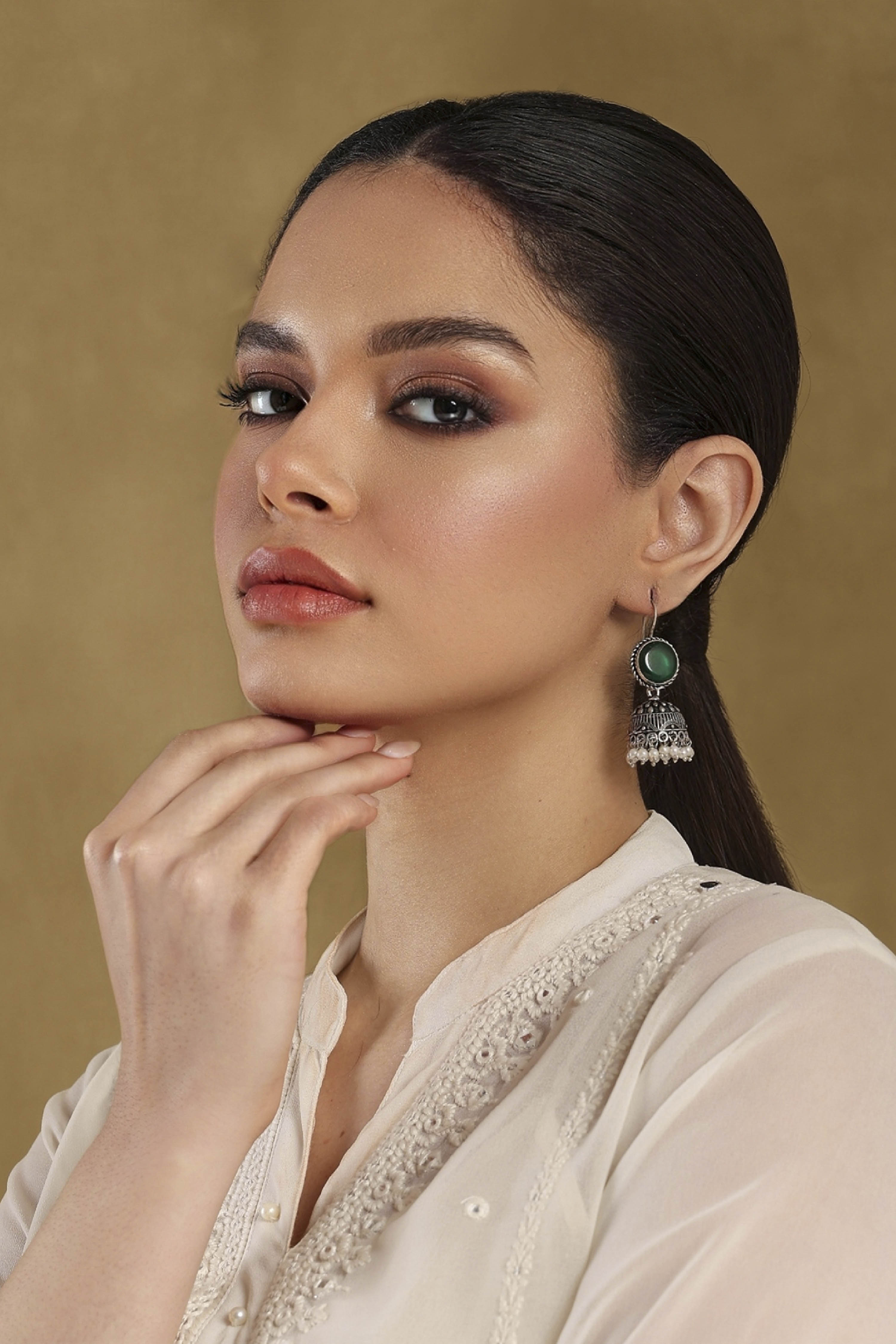 Green Stone Embellished Earrings image number 3