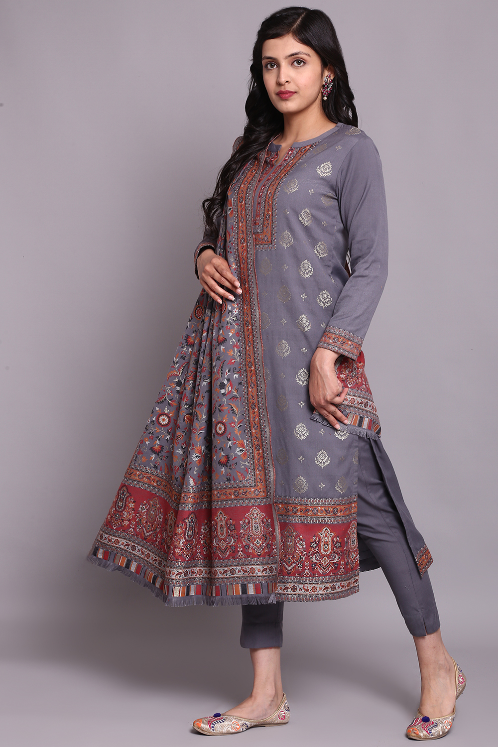 Grey Woollen Spun A-Line Kurta Narrow Pants Suit Set image number 5