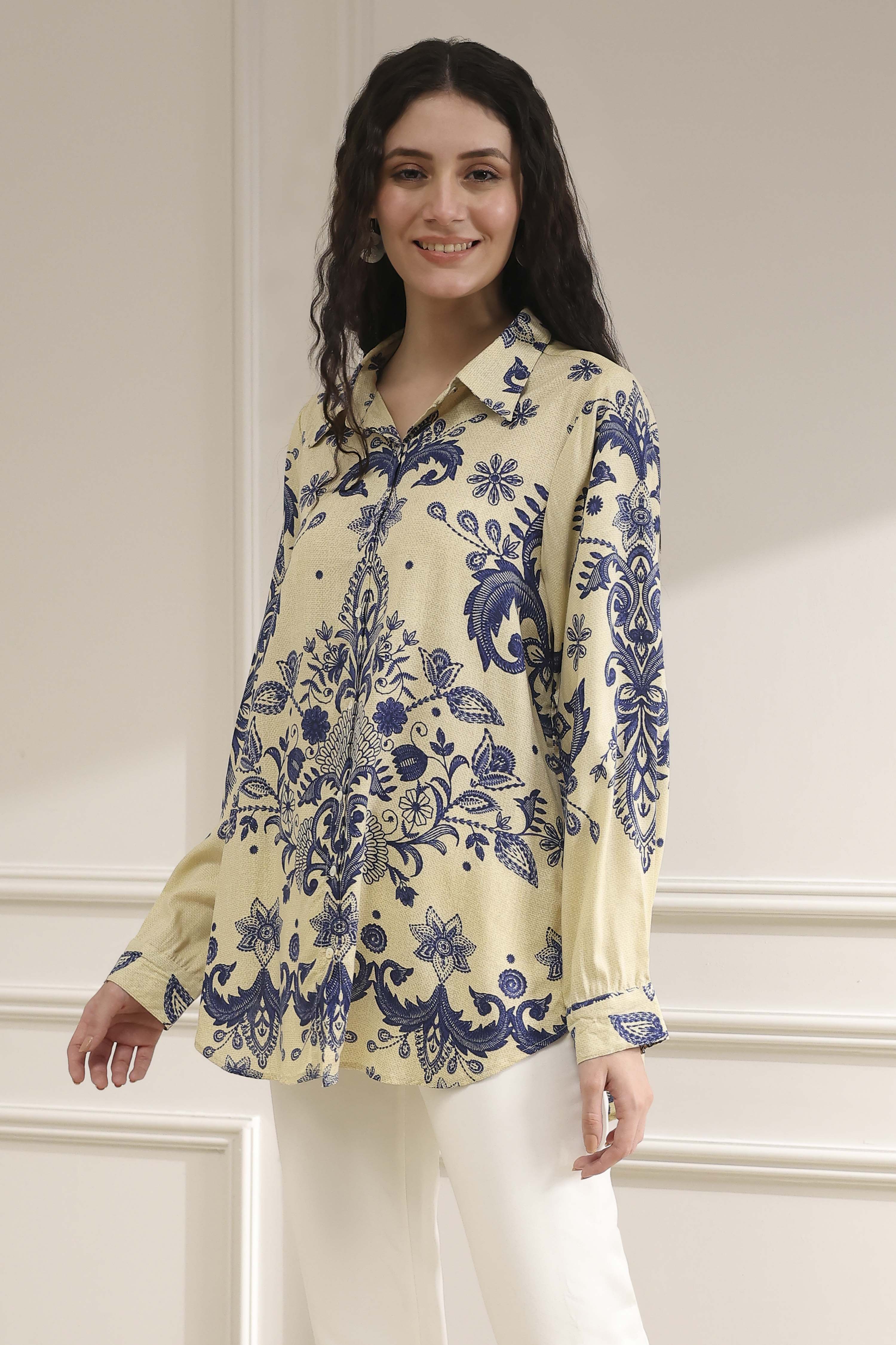 Off-White and Blue Printed Relaxed Fit Shirt image number 6