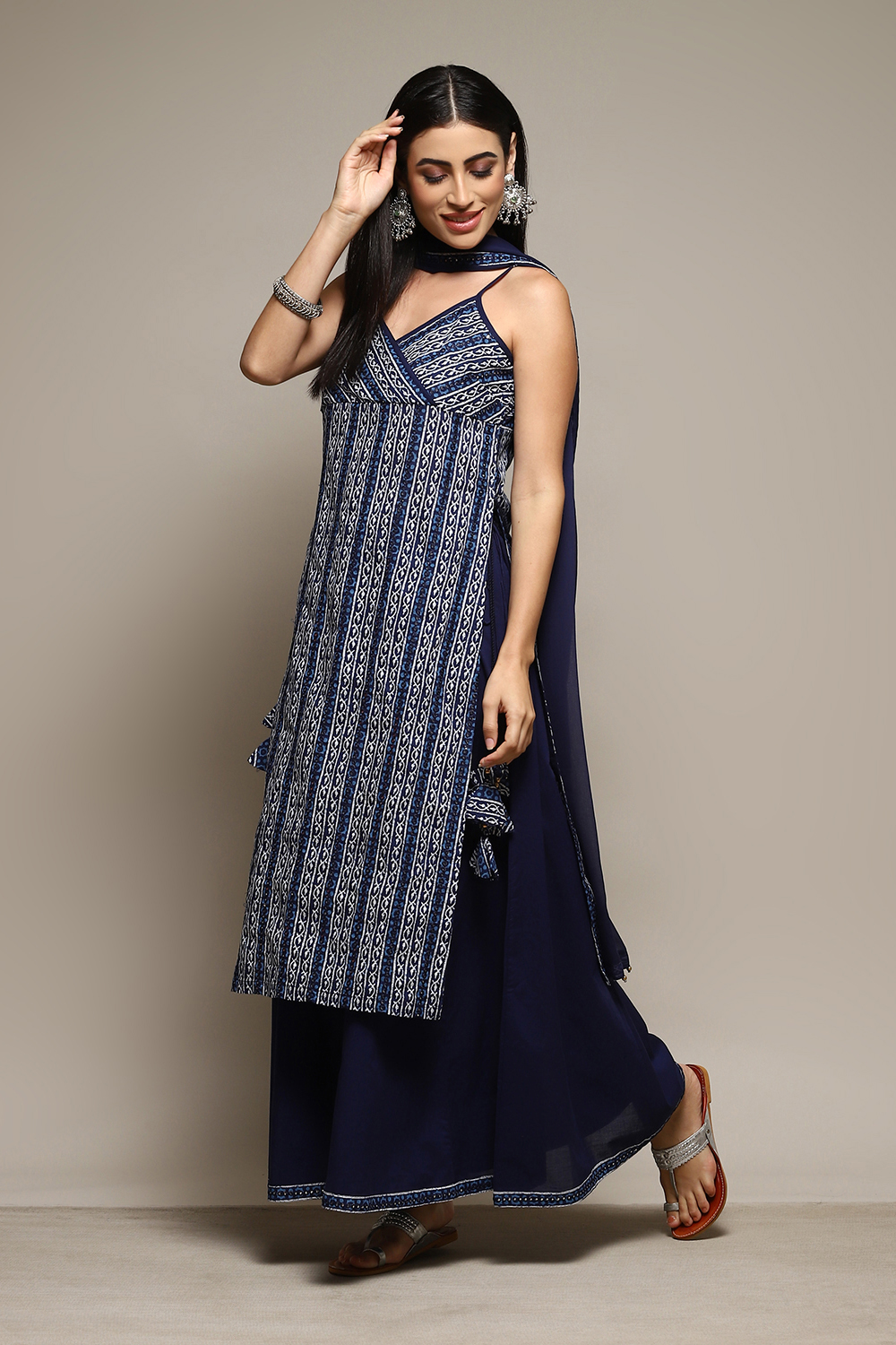 Indigo Cotton Printed Kurta & Palazzo Suit Set image number 5
