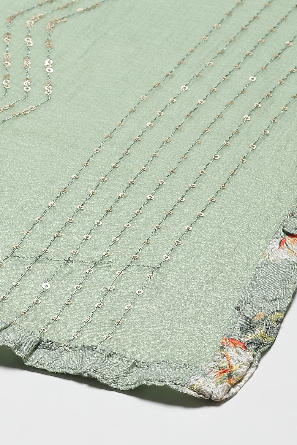 Green Crepe Unstitched Suit Set image number 3