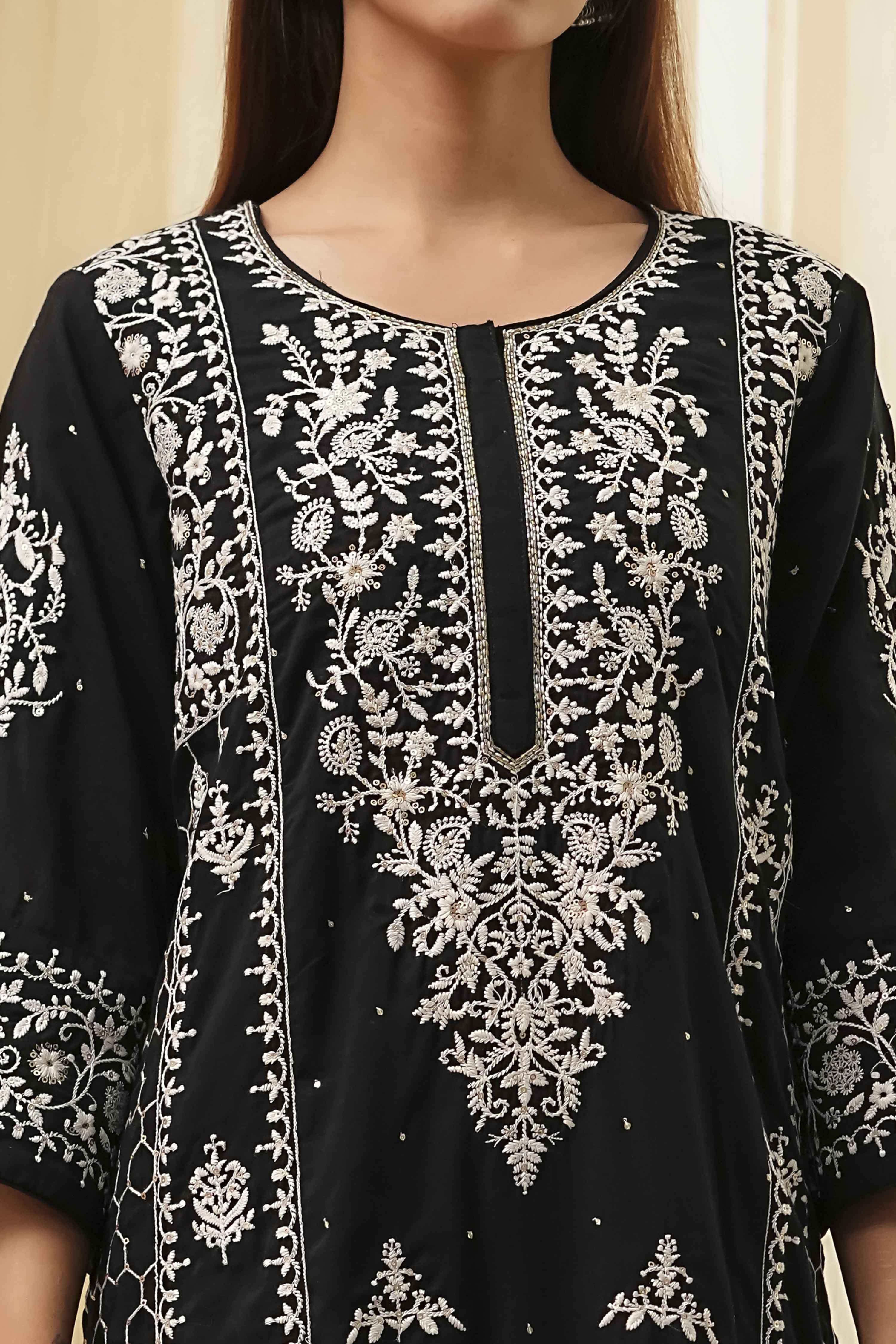 Pink Cotton Blend Embroidered Straight Suit Set image number 1