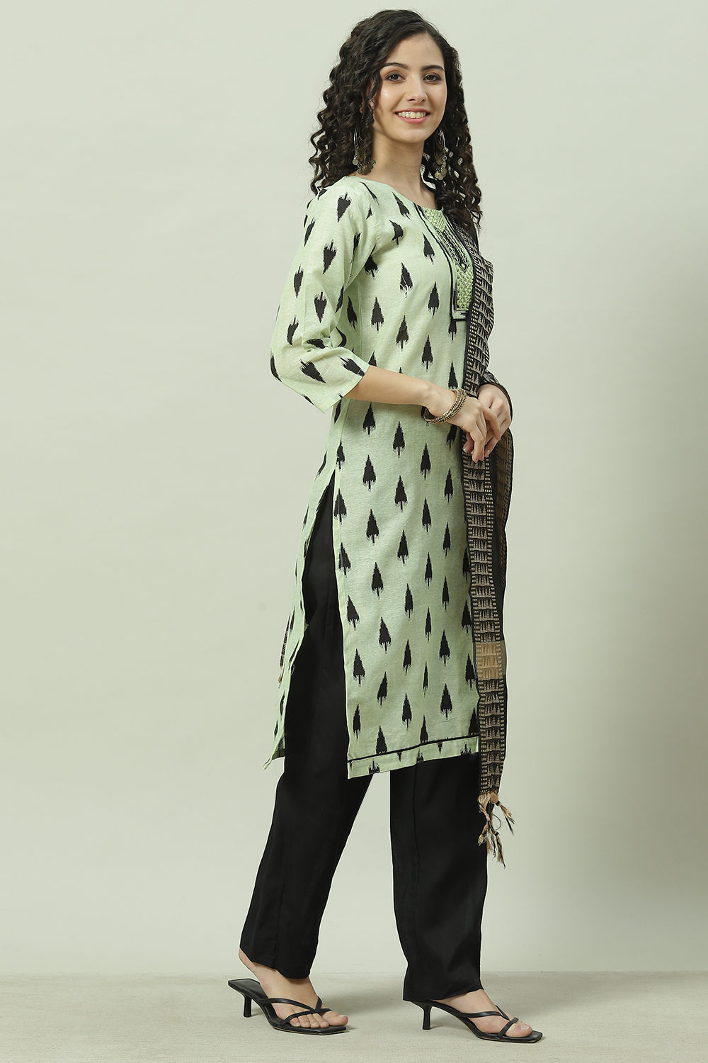 Green Cotton Unstitched Suit Set image number 6