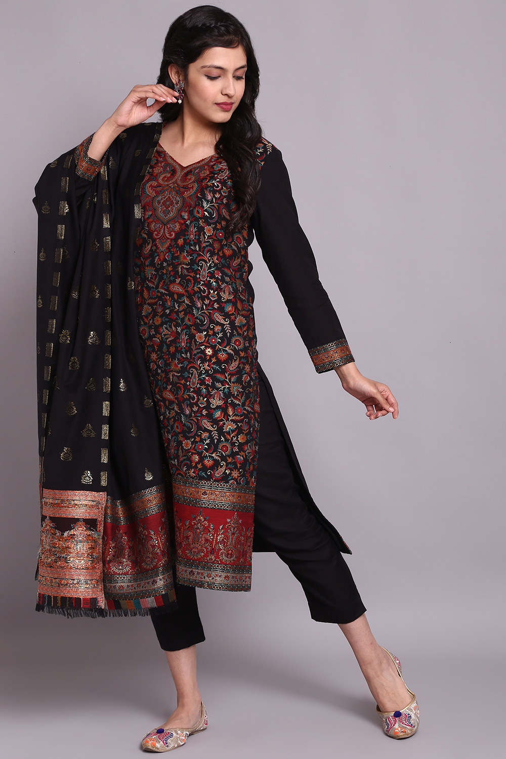 Black Woolen A-Line Kurta Narrow Pants Suit Set image number 5