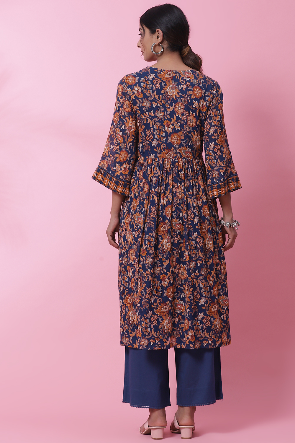 Red Cotton Flared Kurta Set image number 4